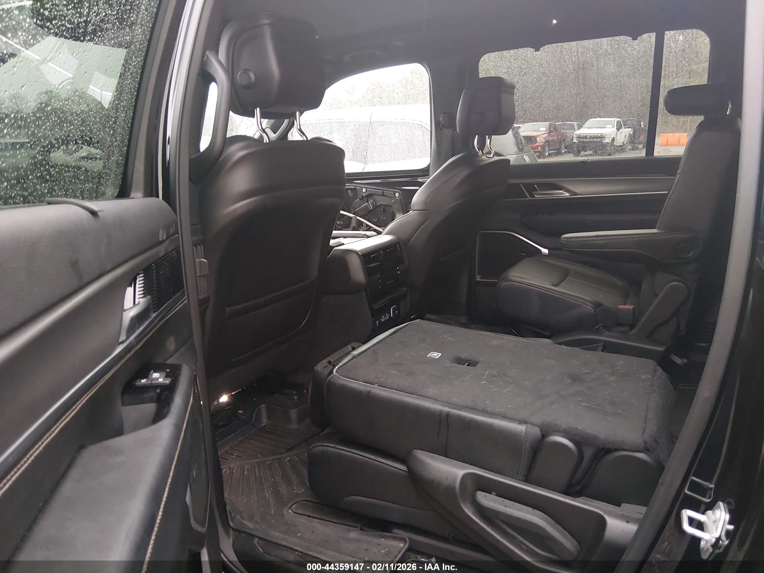 JEEP WAGONEER image 8