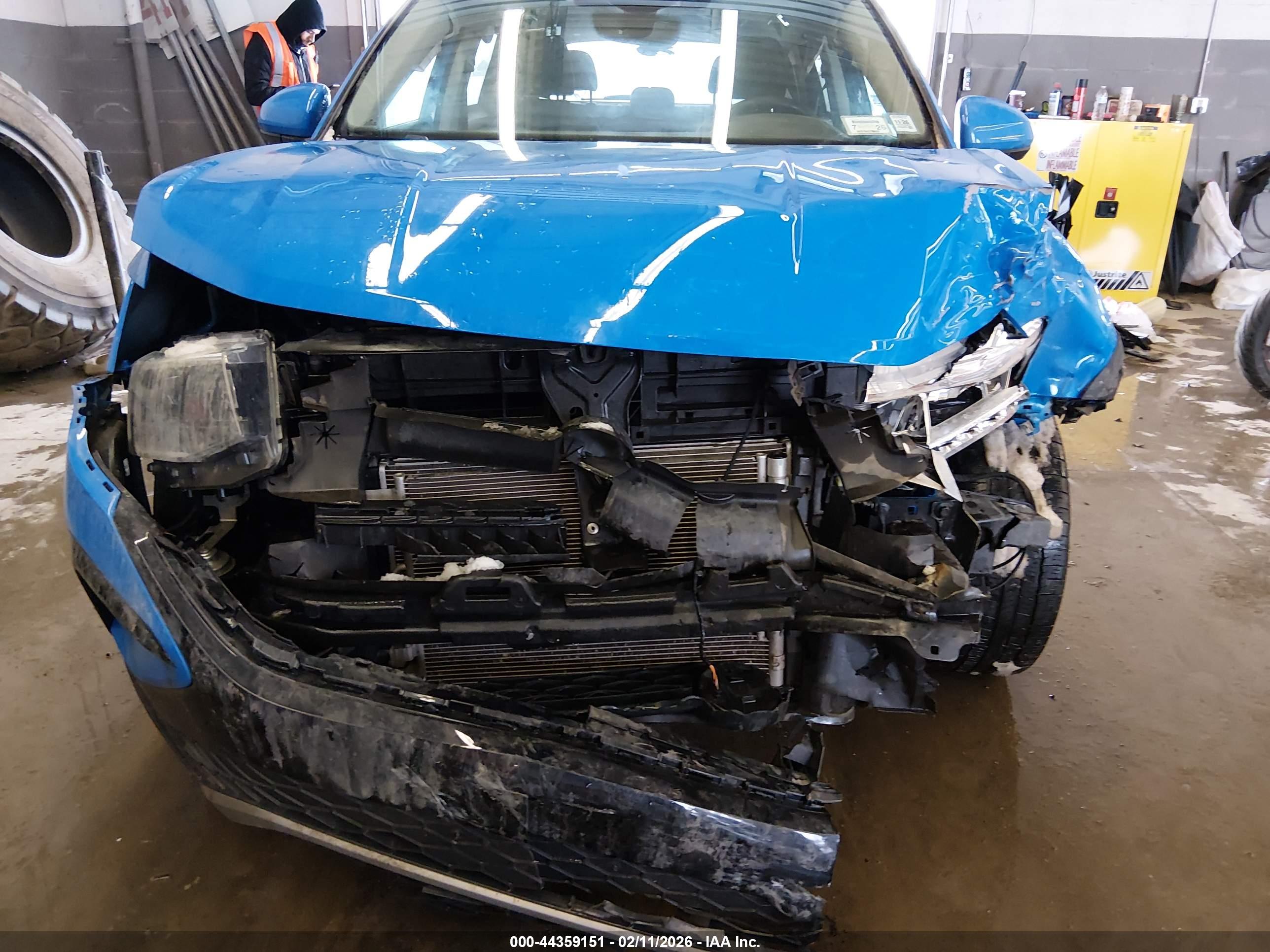 VOLKSWAGEN TAOS image 6