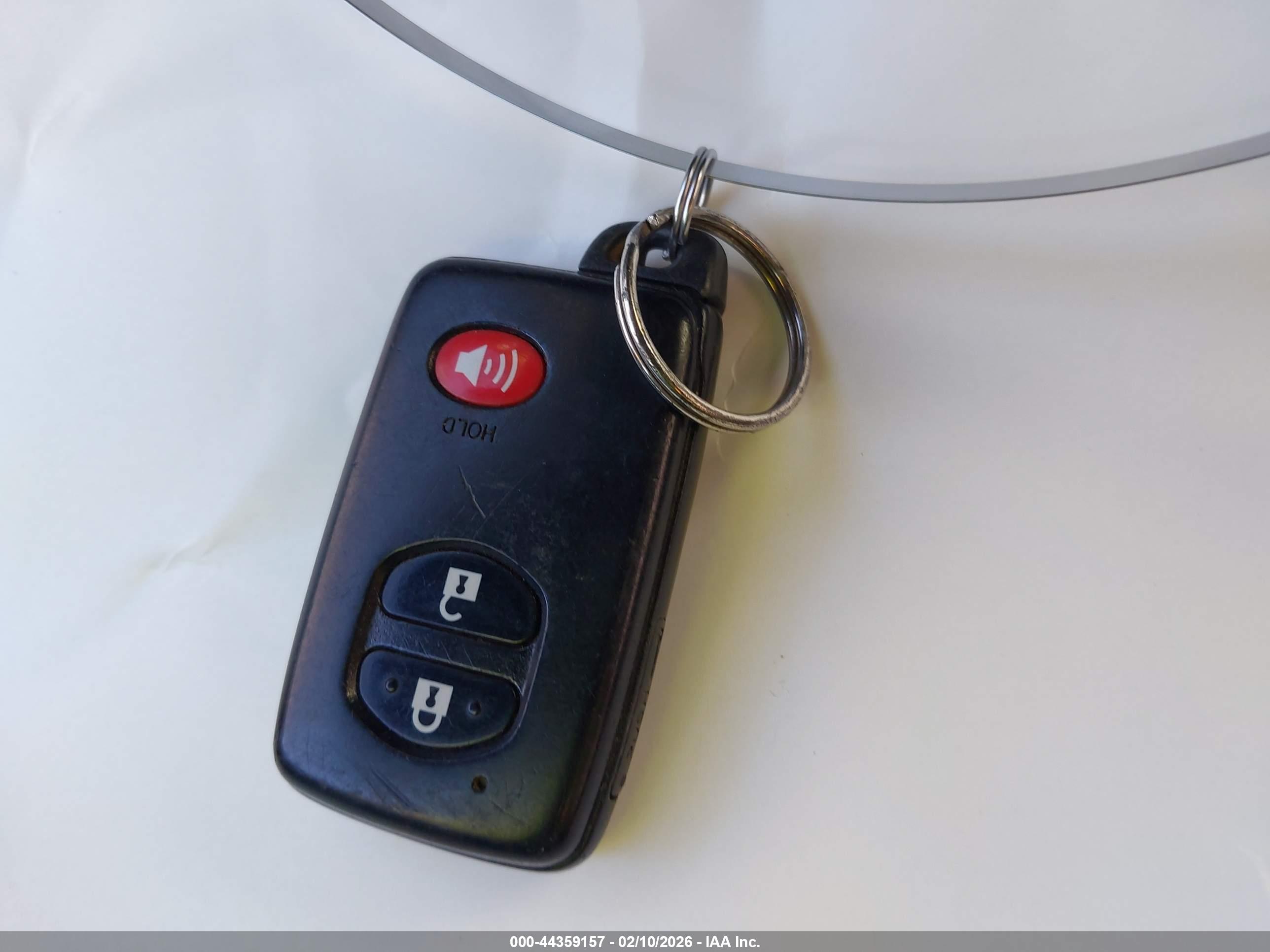 TOYOTA PRIUS image 11
