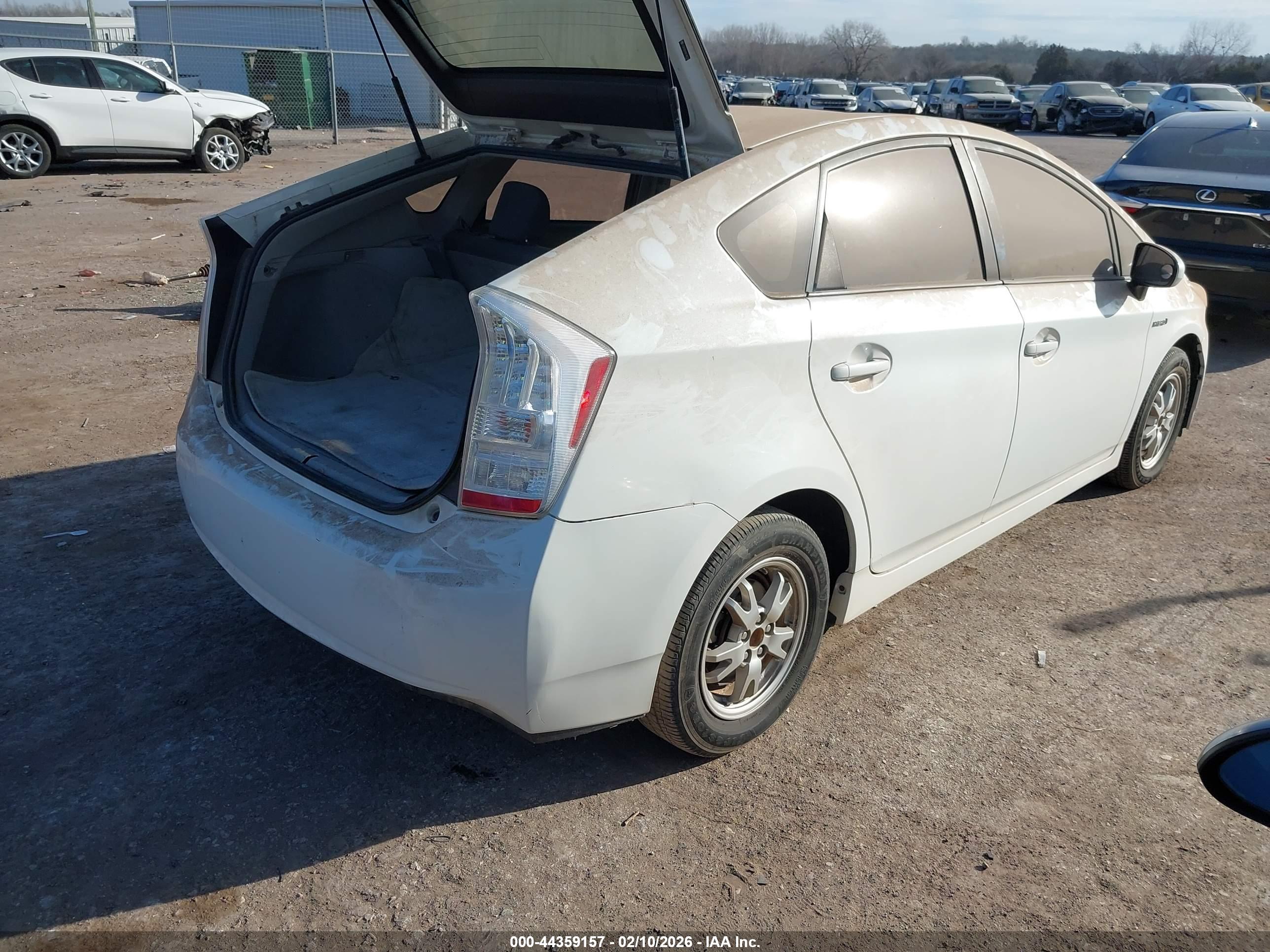 TOYOTA PRIUS image 4