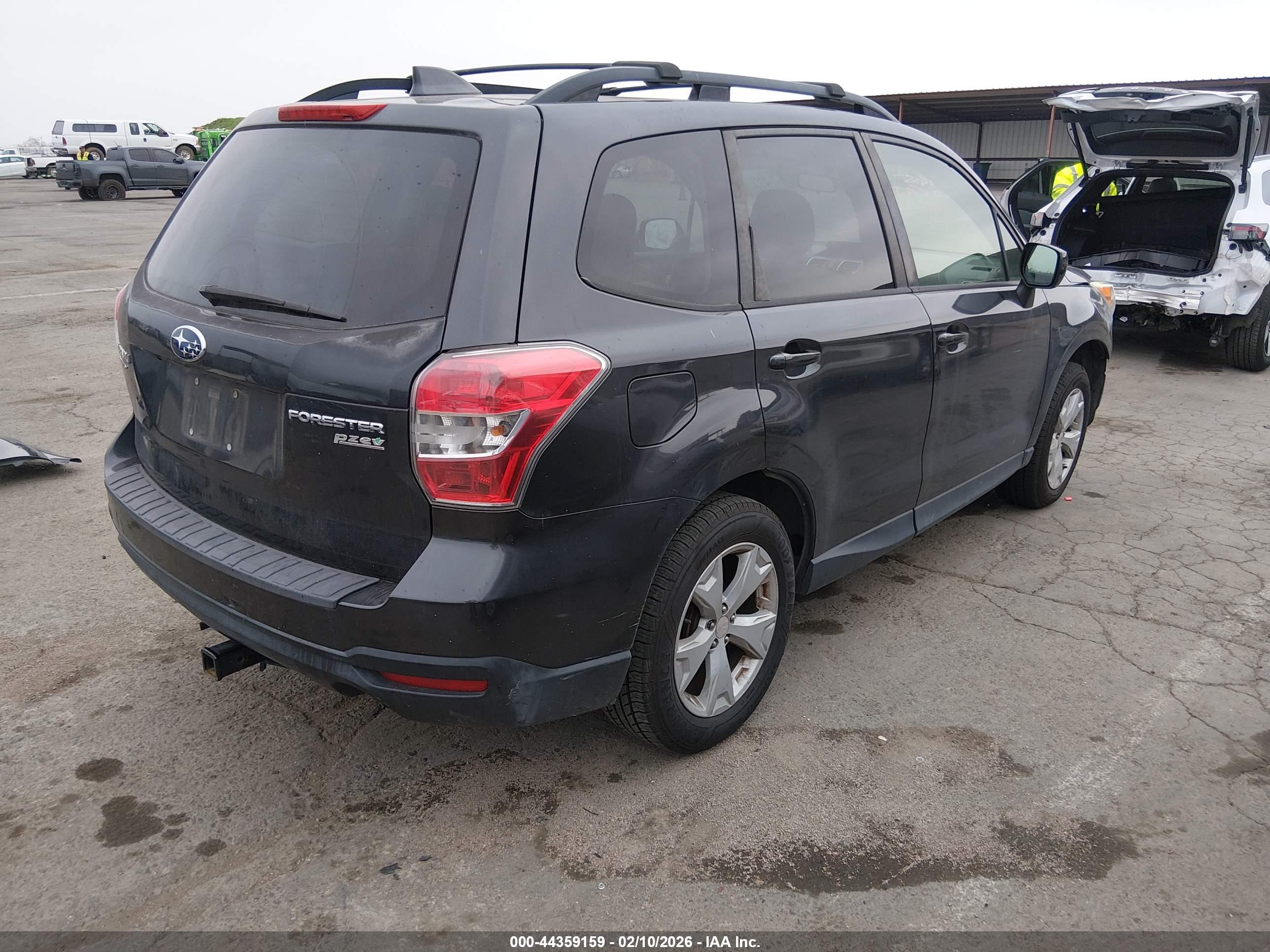 SUBARU FORESTER image 4