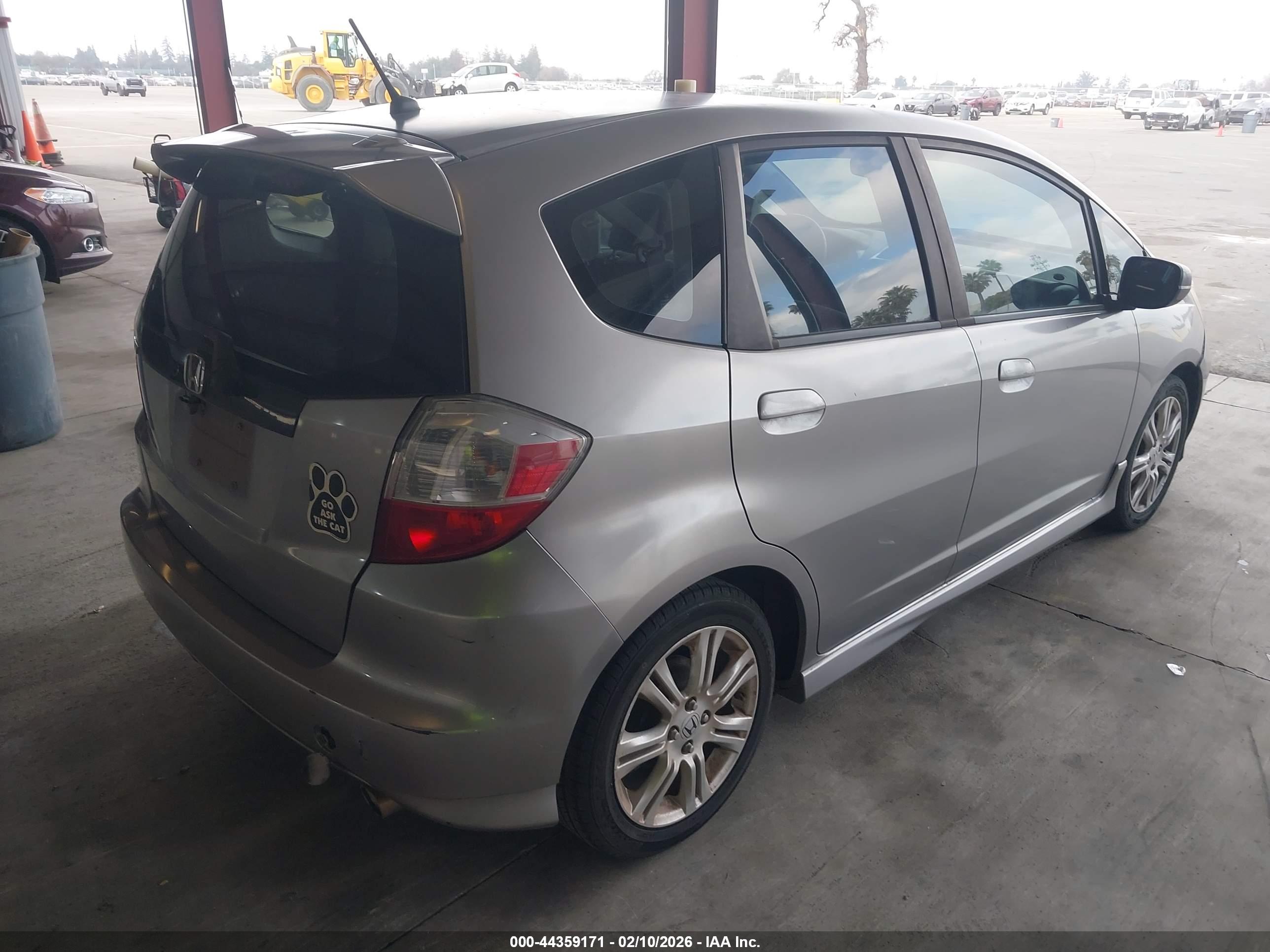 HONDA FIT image 4