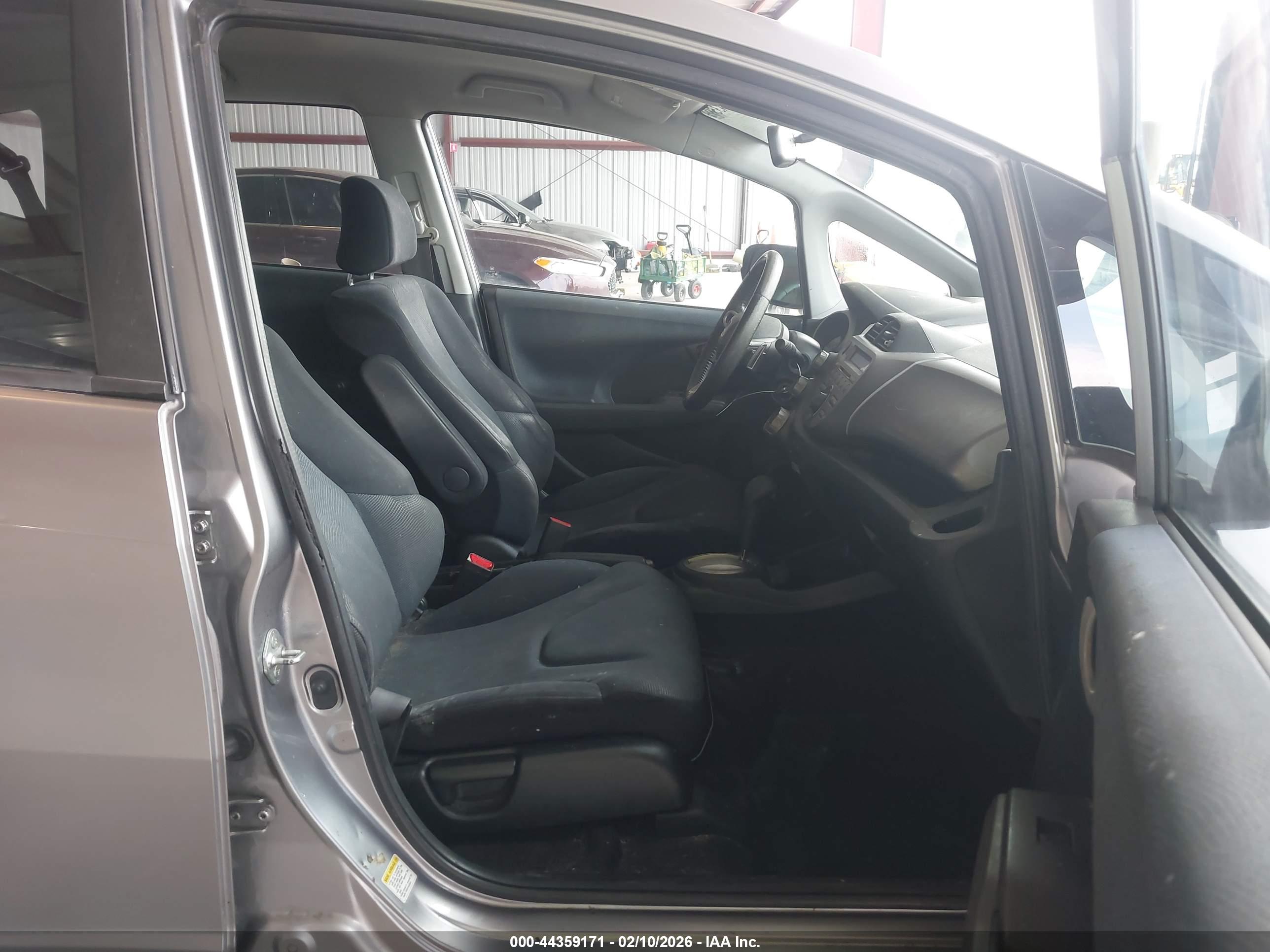 HONDA FIT image 5