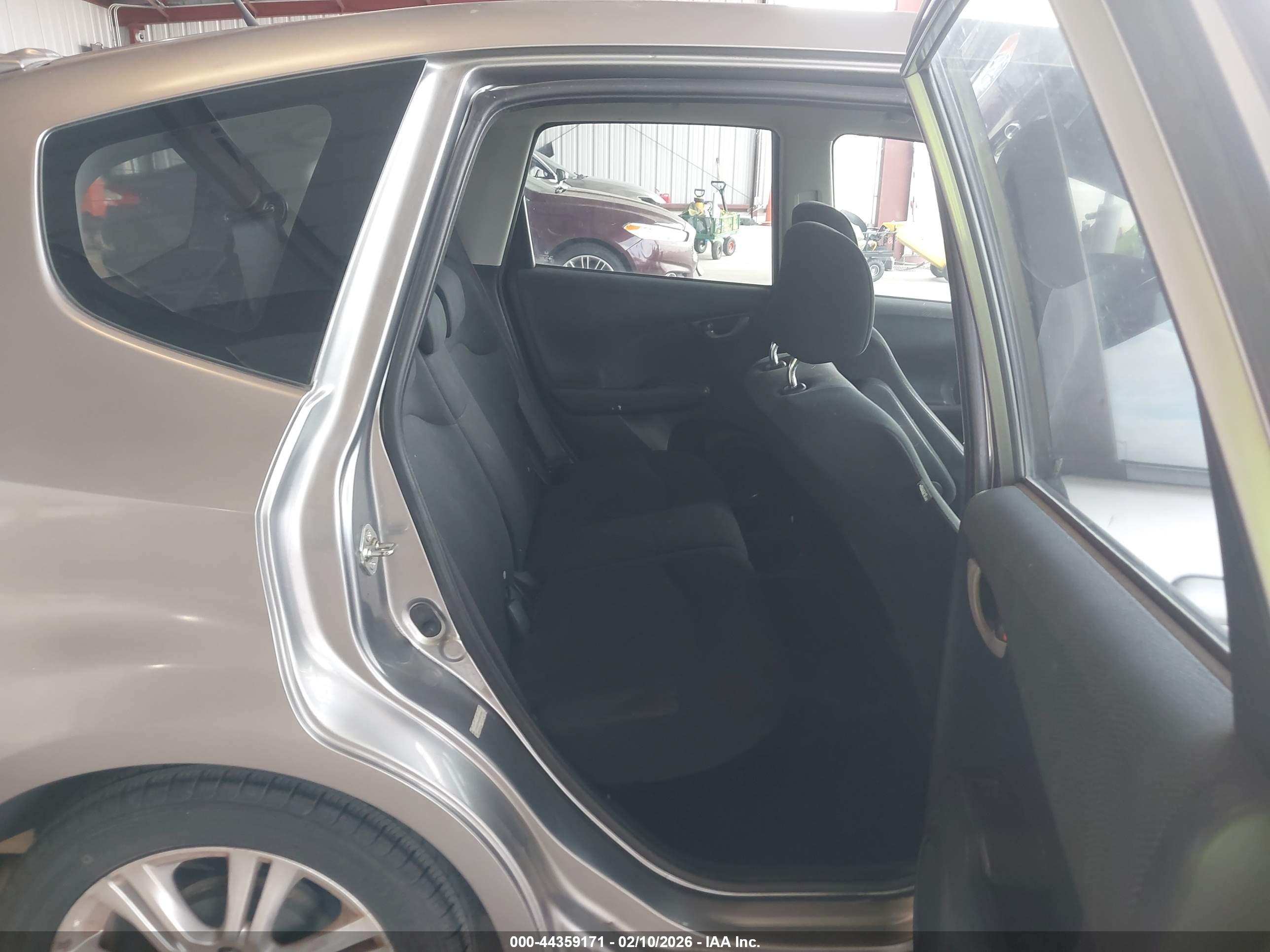 HONDA FIT image 8