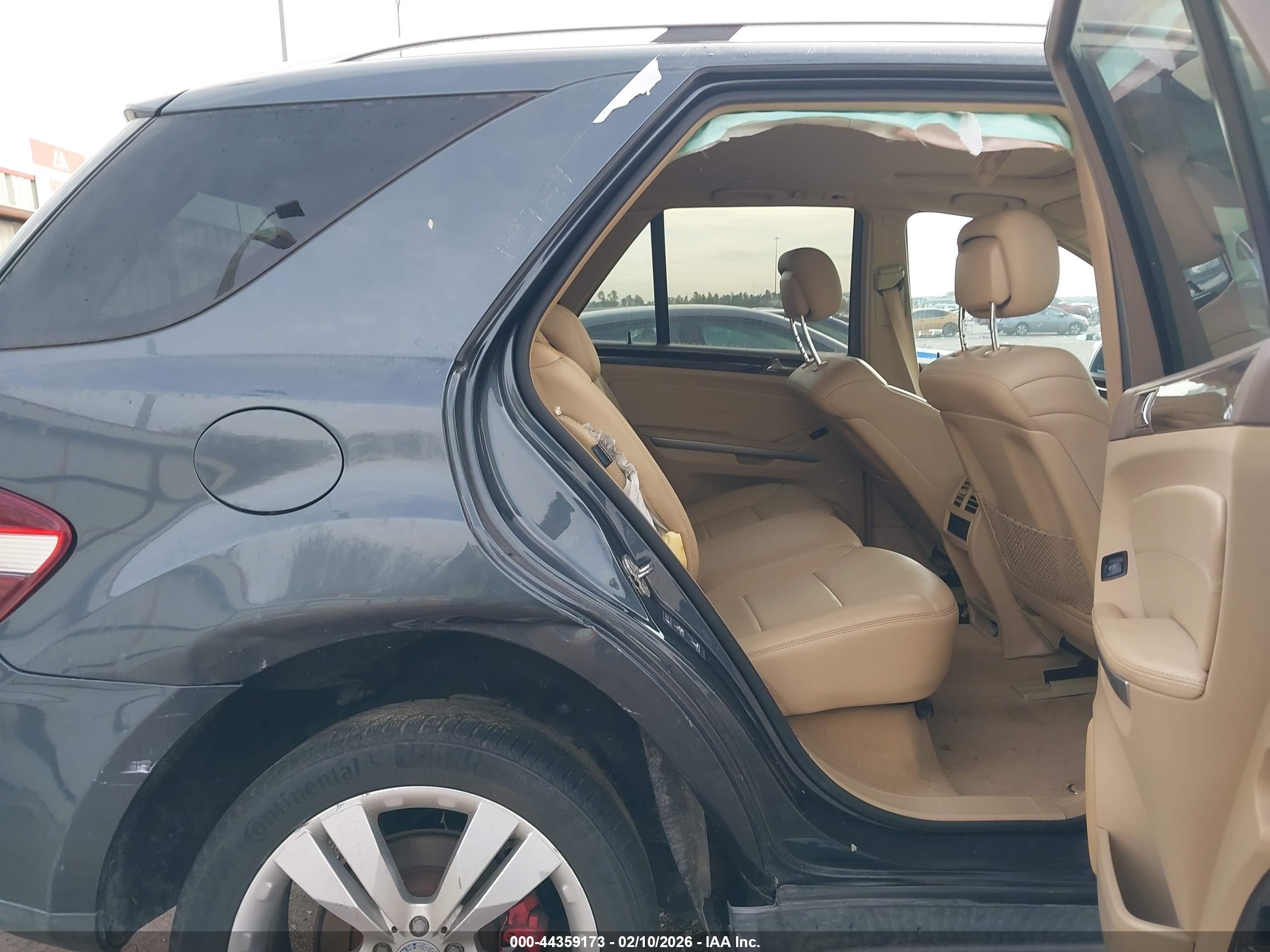 MERCEDES-BENZ ML image 8