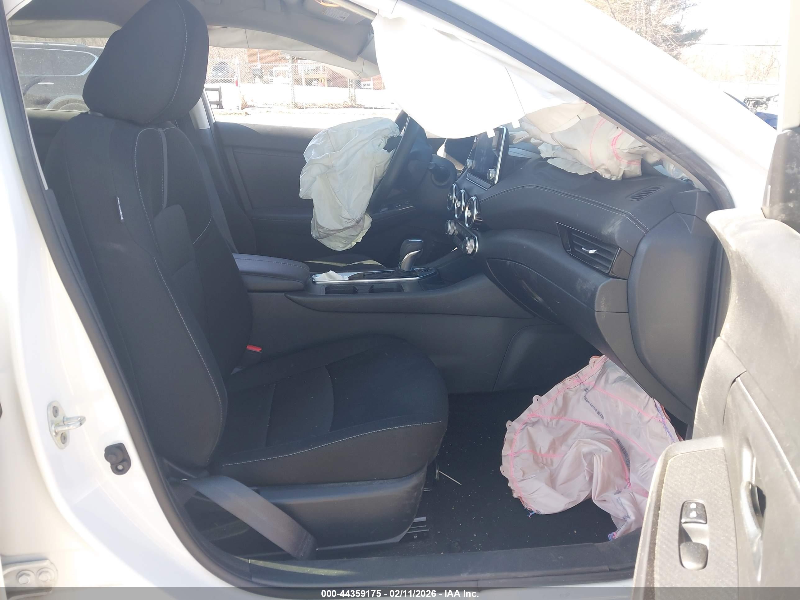 NISSAN SENTRA image 5