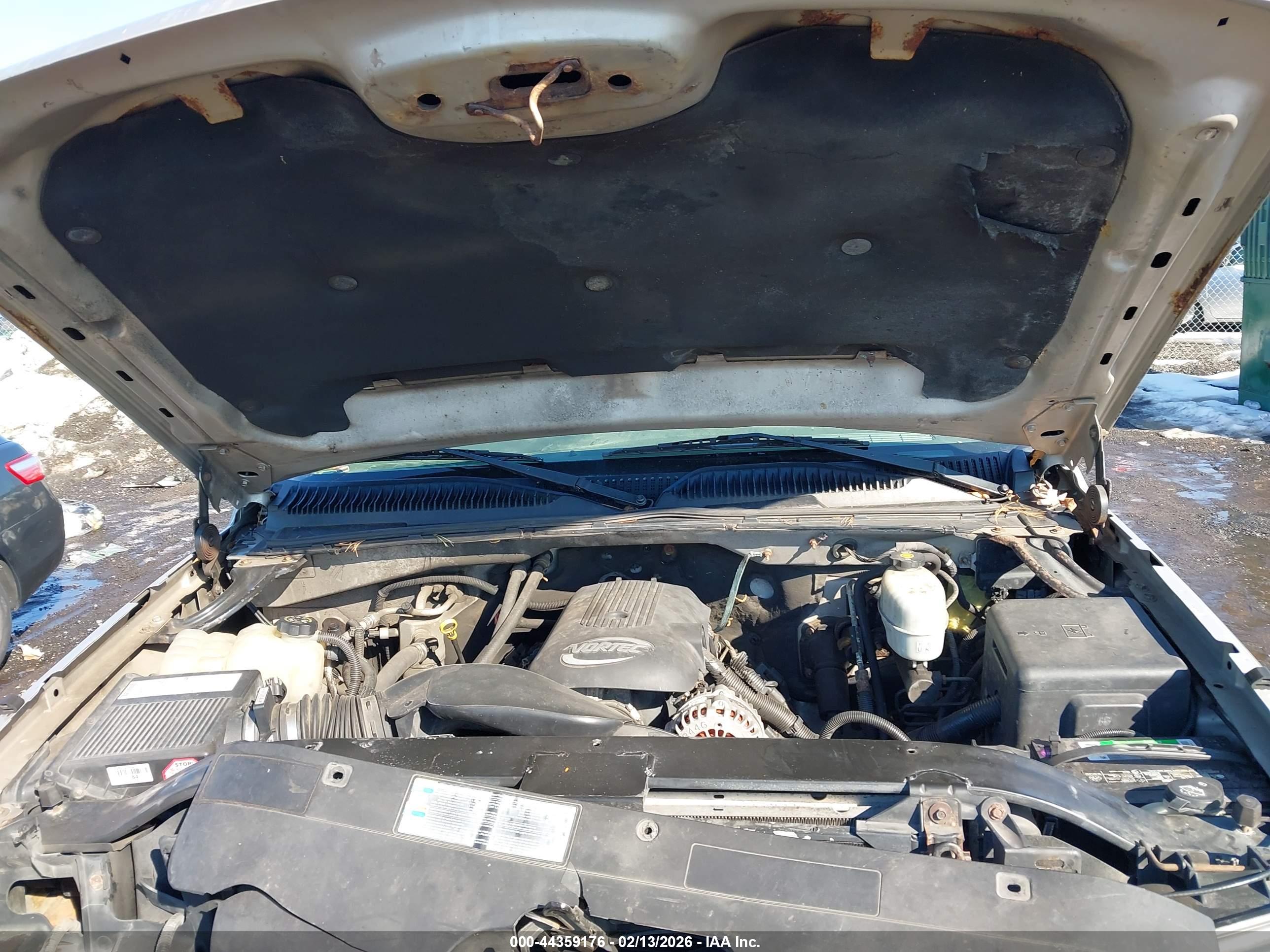 CHEVROLET SILVERADO image 10