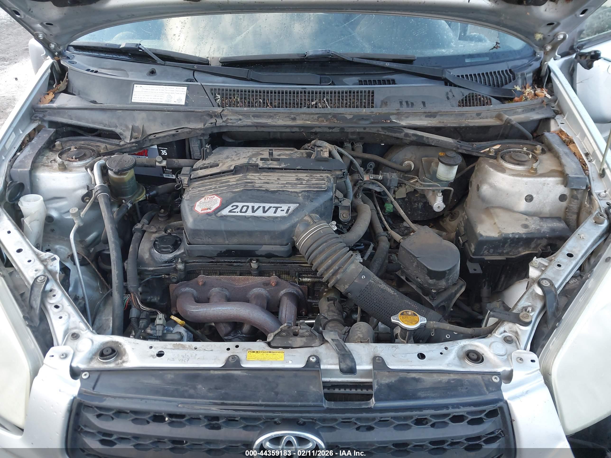 TOYOTA RAV4 image 10