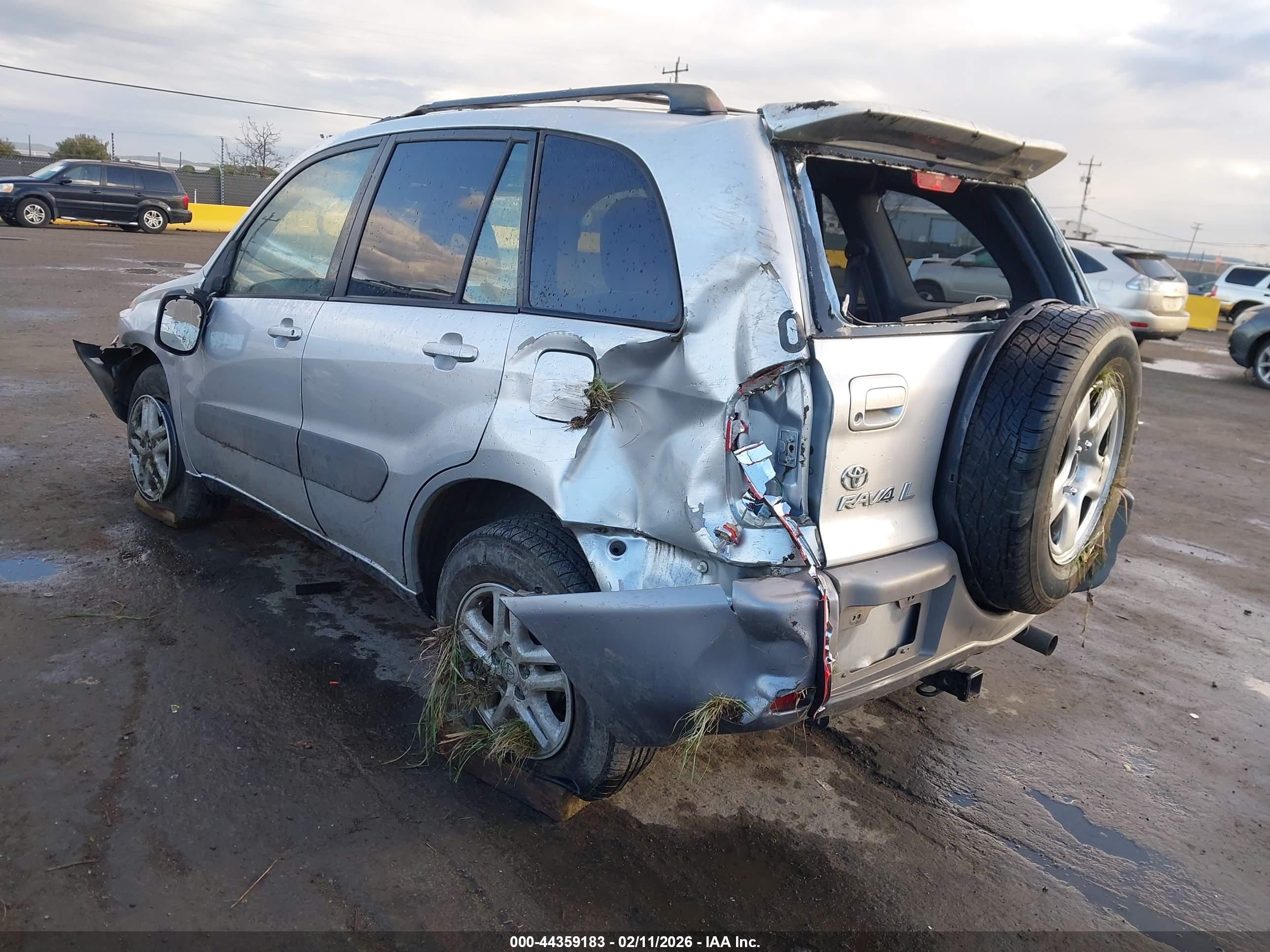 TOYOTA RAV4 image 3