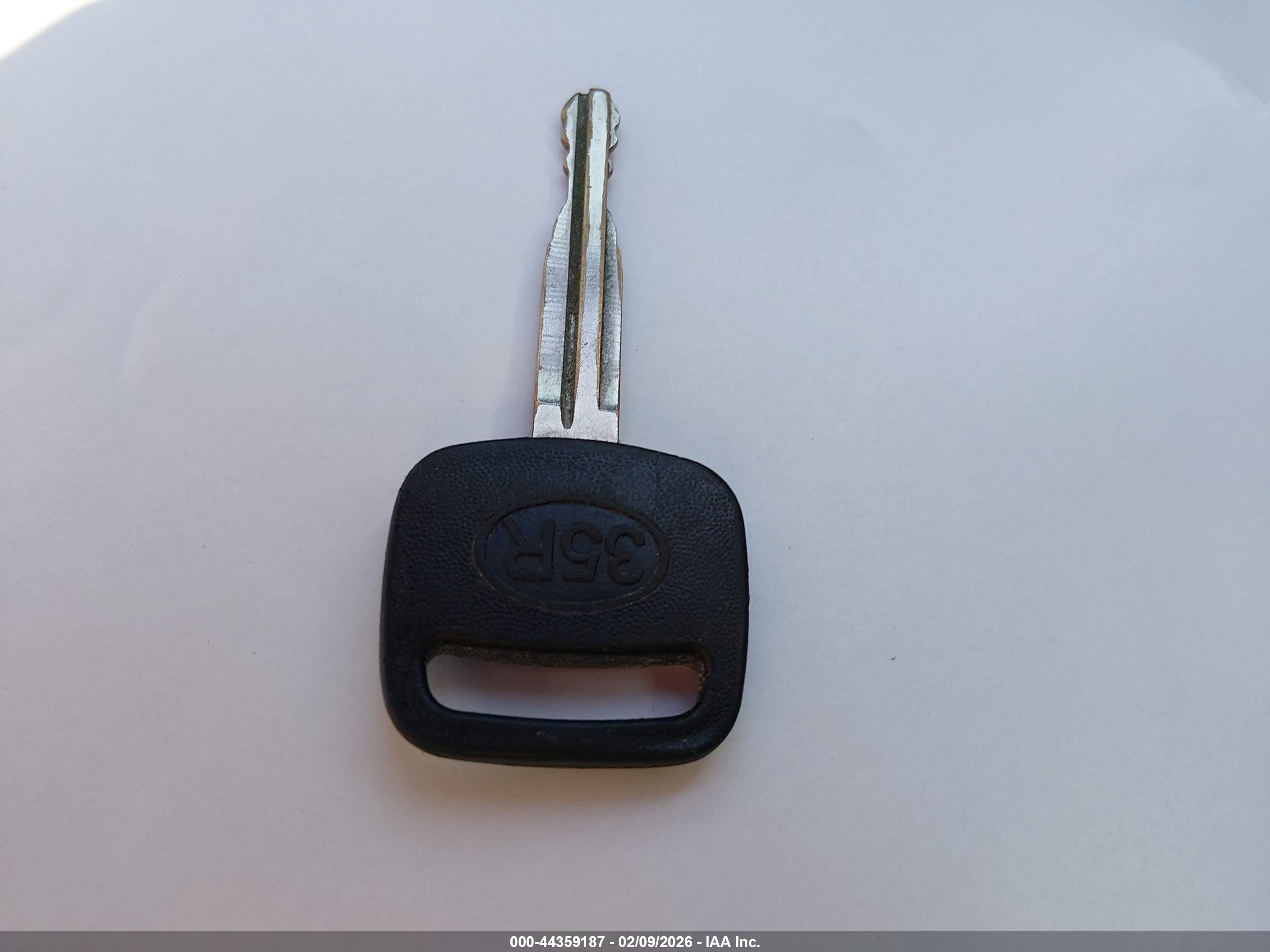 PONTIAC VIBE image 11