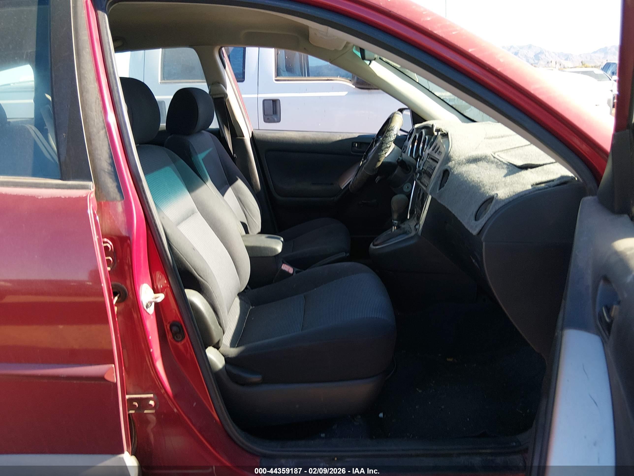 PONTIAC VIBE image 5