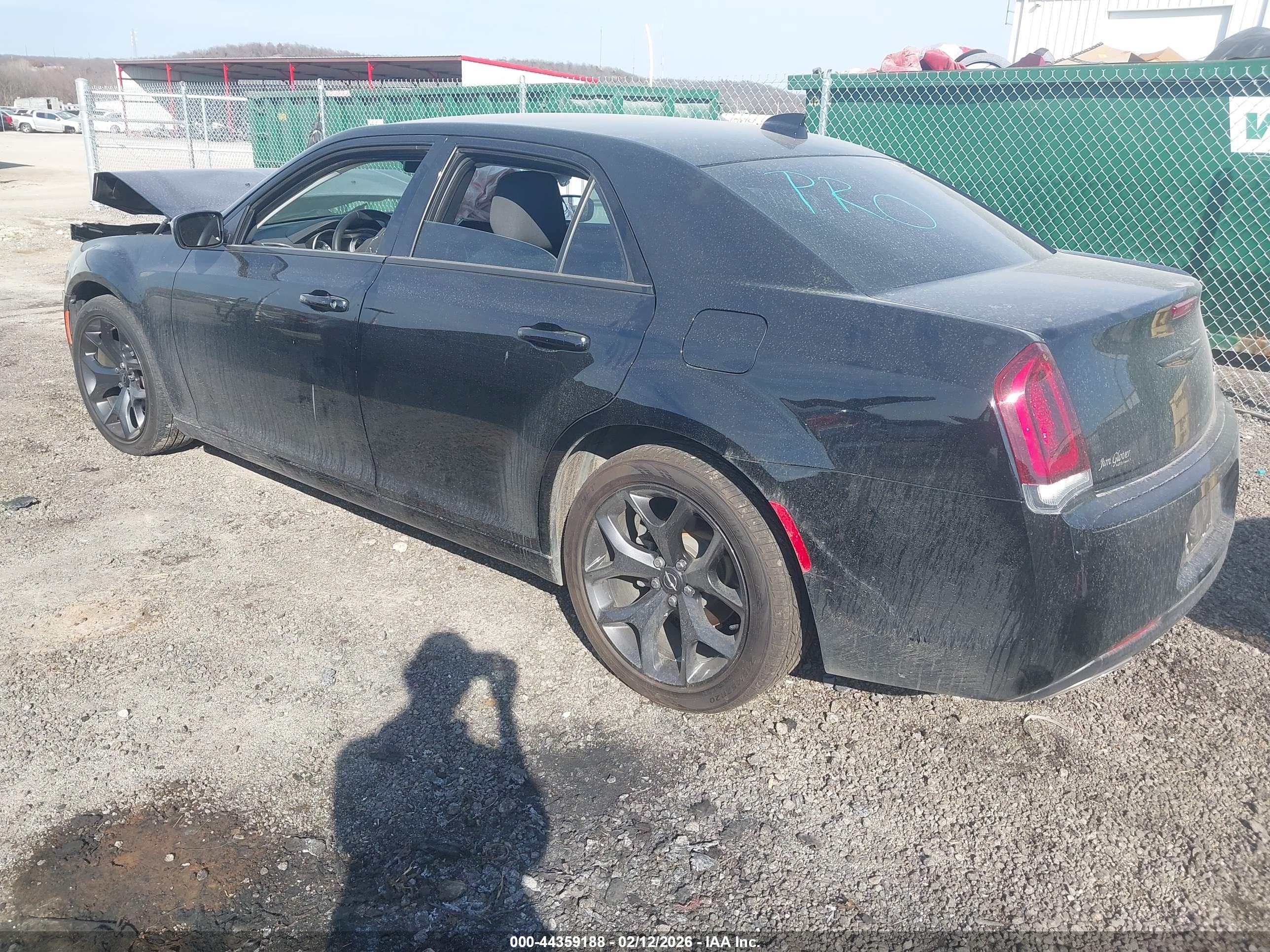 CHRYSLER 300 image 3