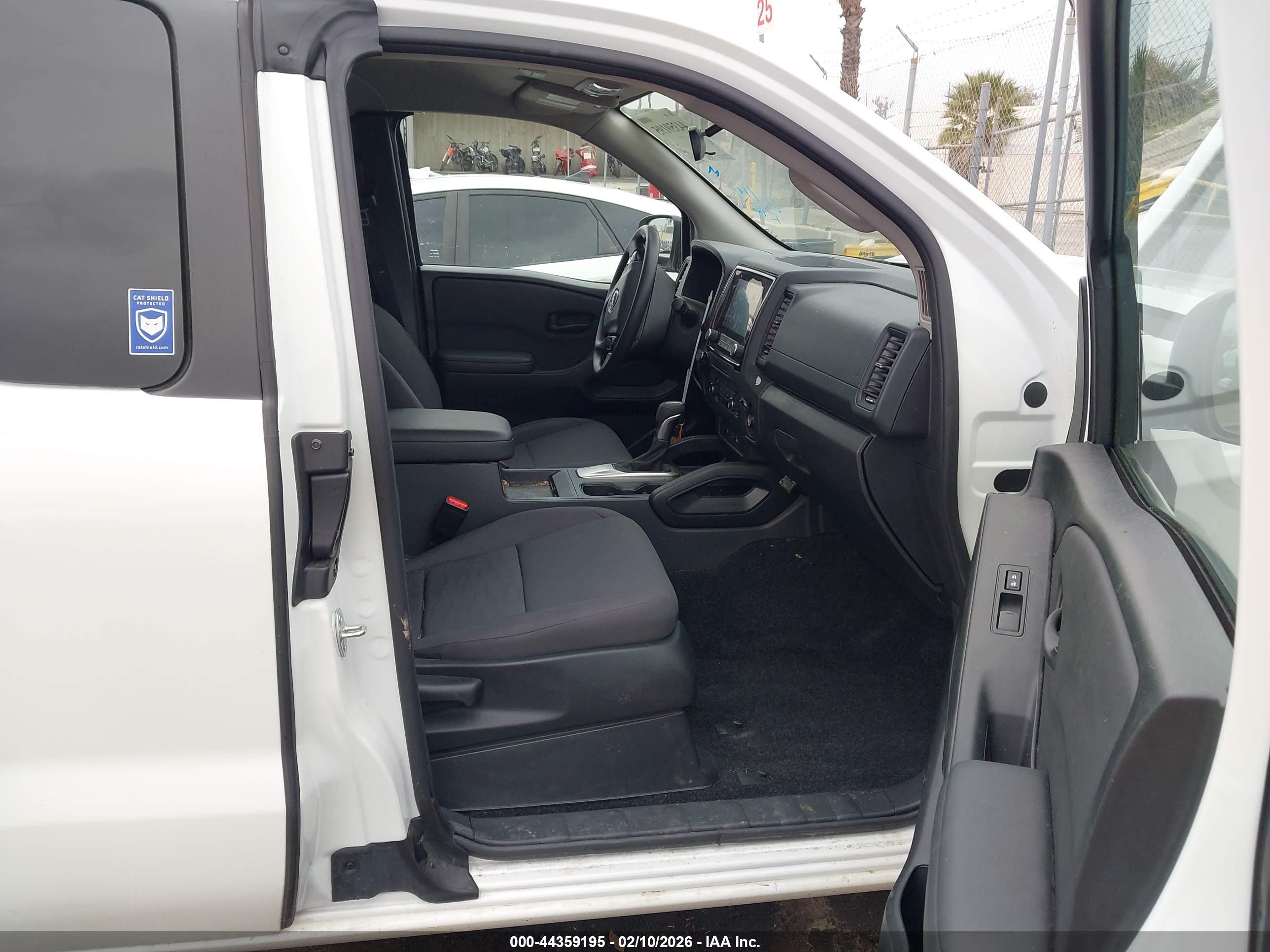 NISSAN FRONTIER image 5