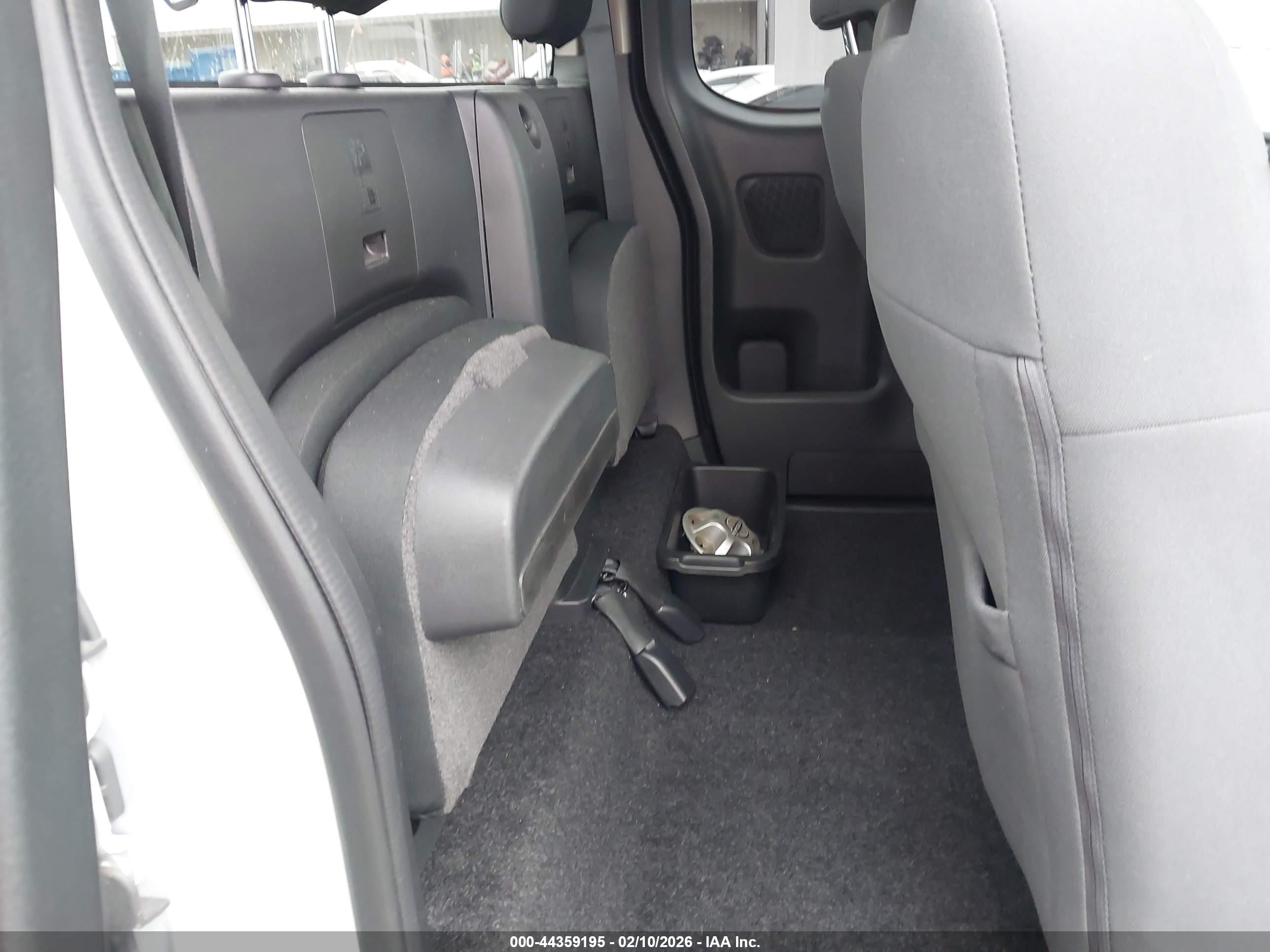 NISSAN FRONTIER image 8