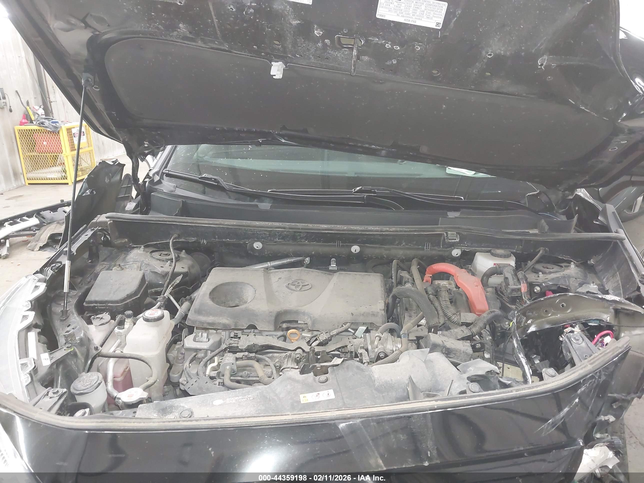 TOYOTA RAV4 image 10