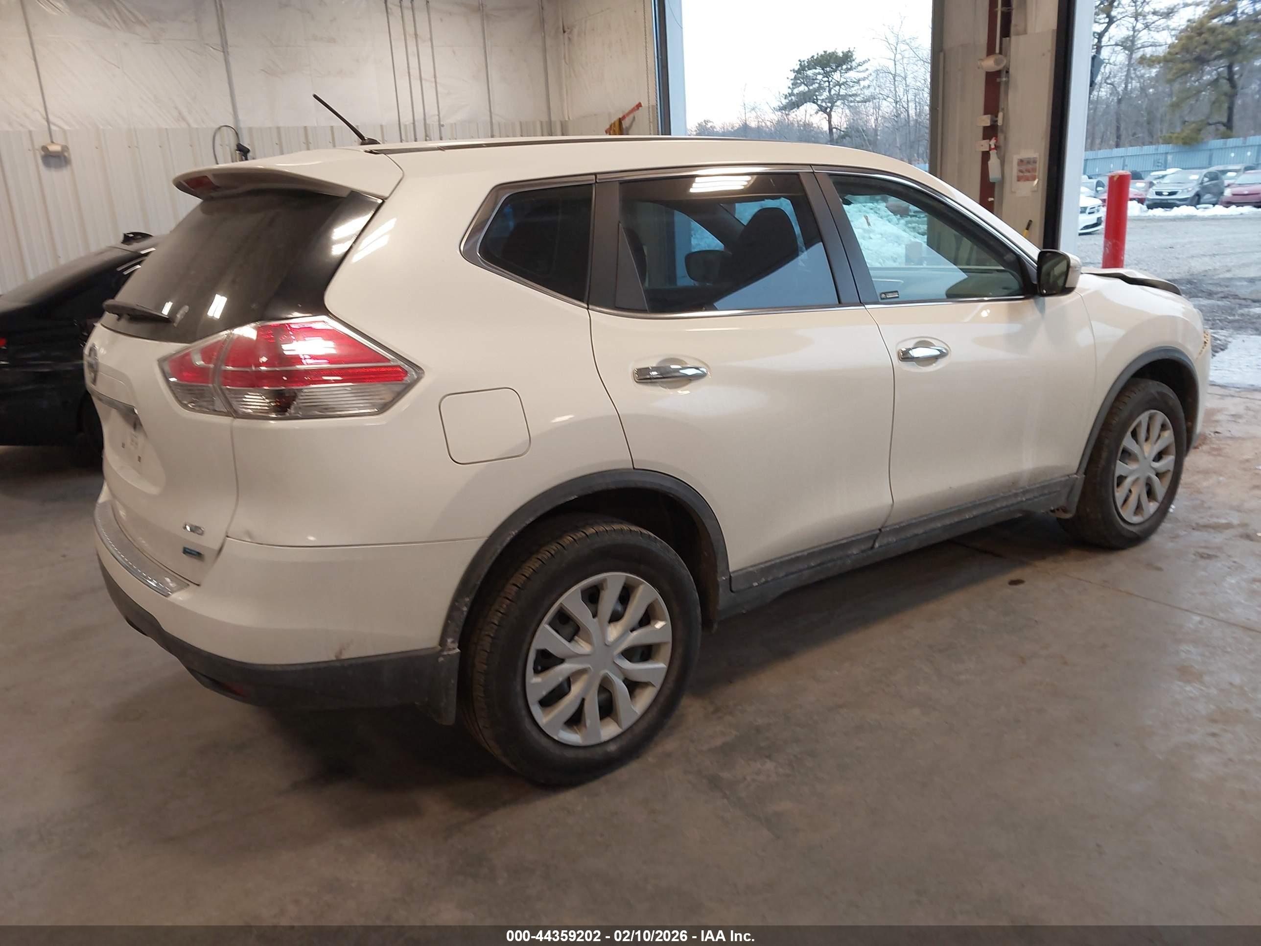 NISSAN ROGUE image 4