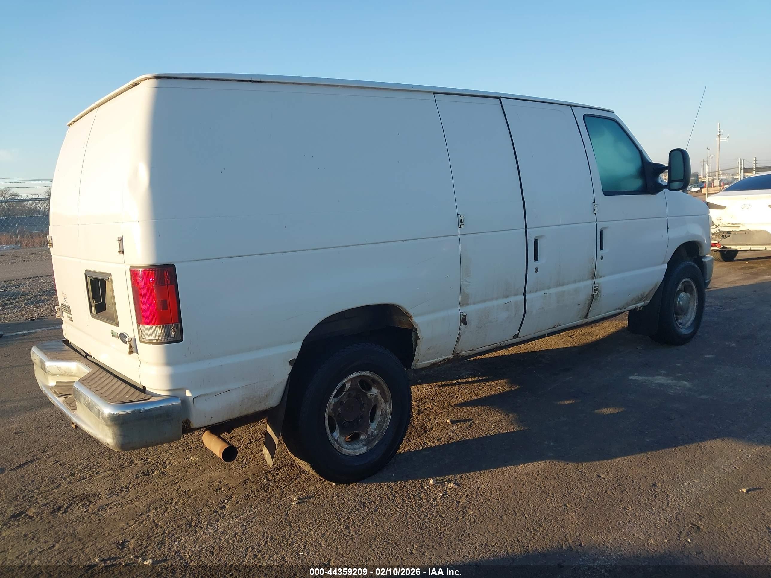 FORD ECONOLINE image 4