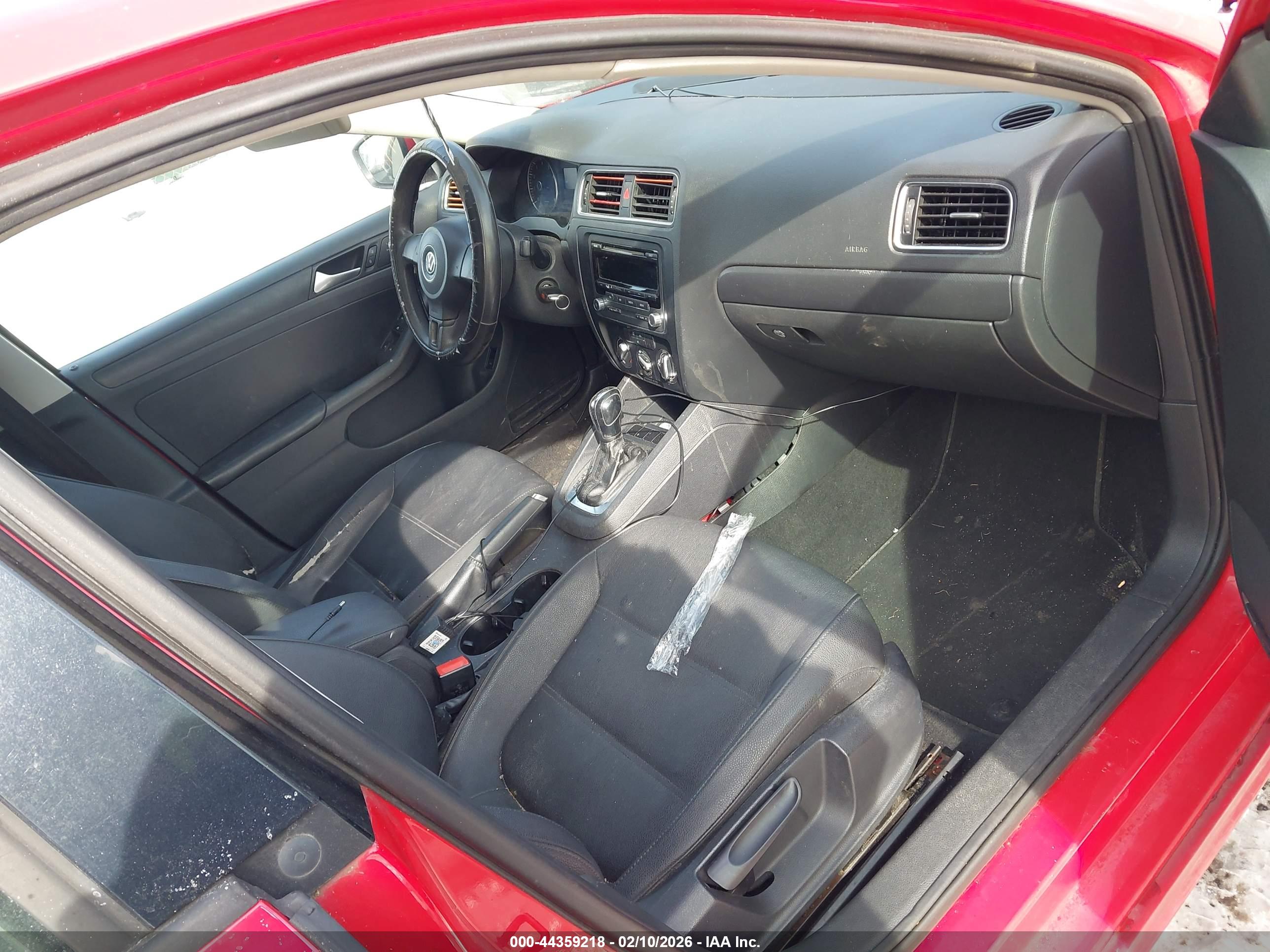 VOLKSWAGEN JETTA image 5