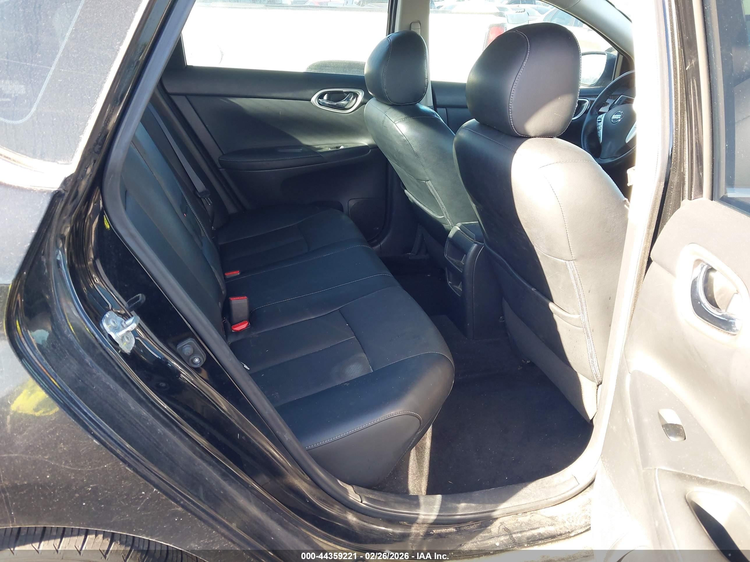 NISSAN SENTRA image 8