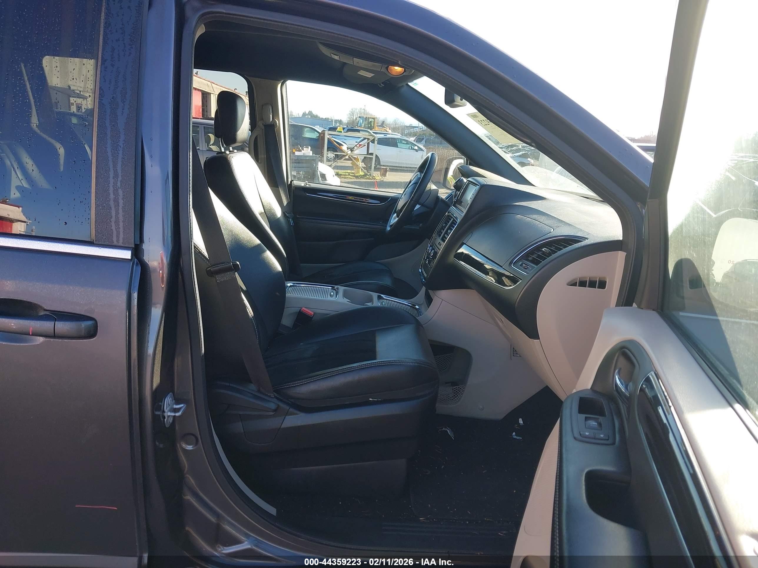DODGE GRAND image 5