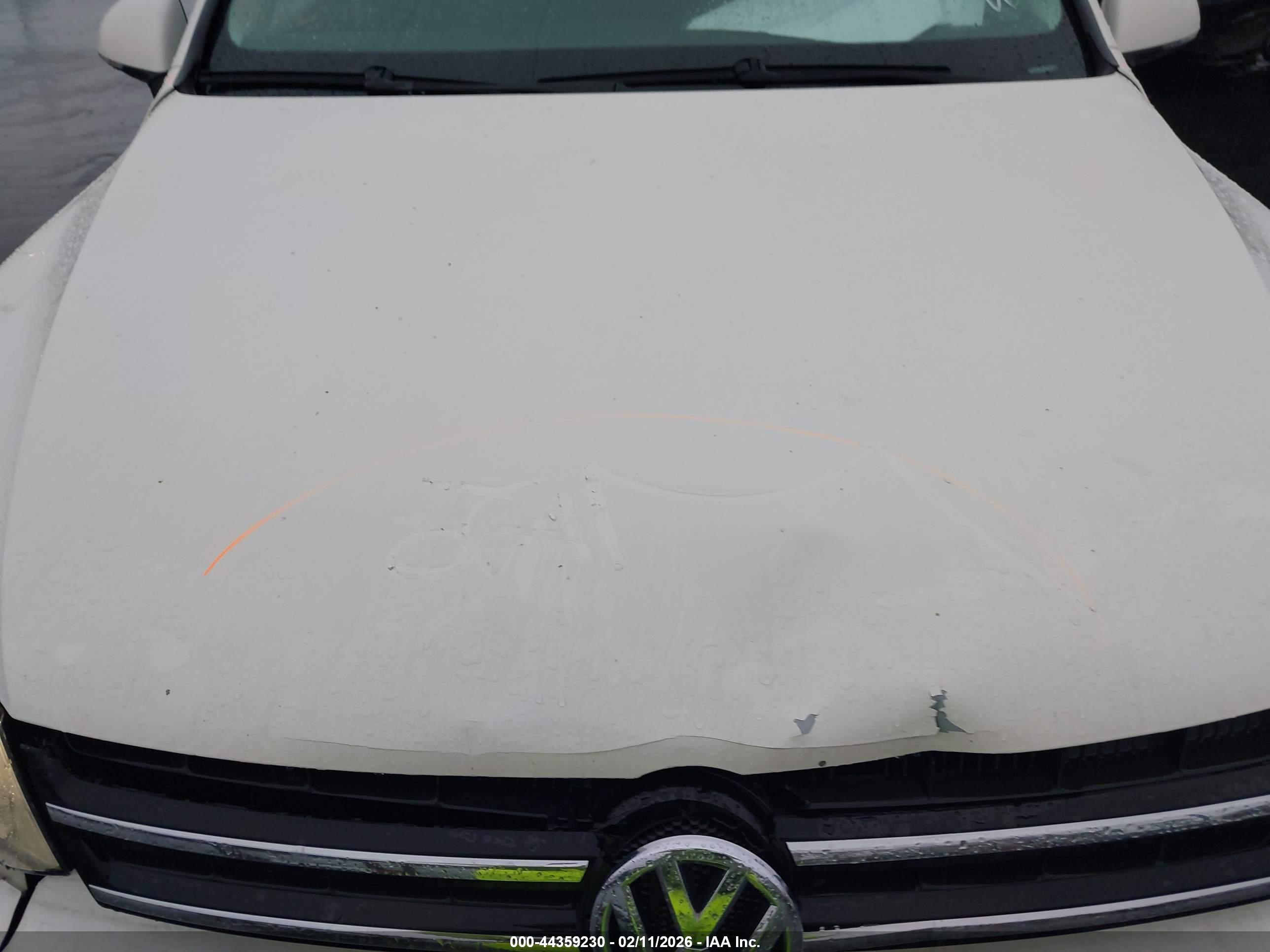 VOLKSWAGEN TOUAREG image 10