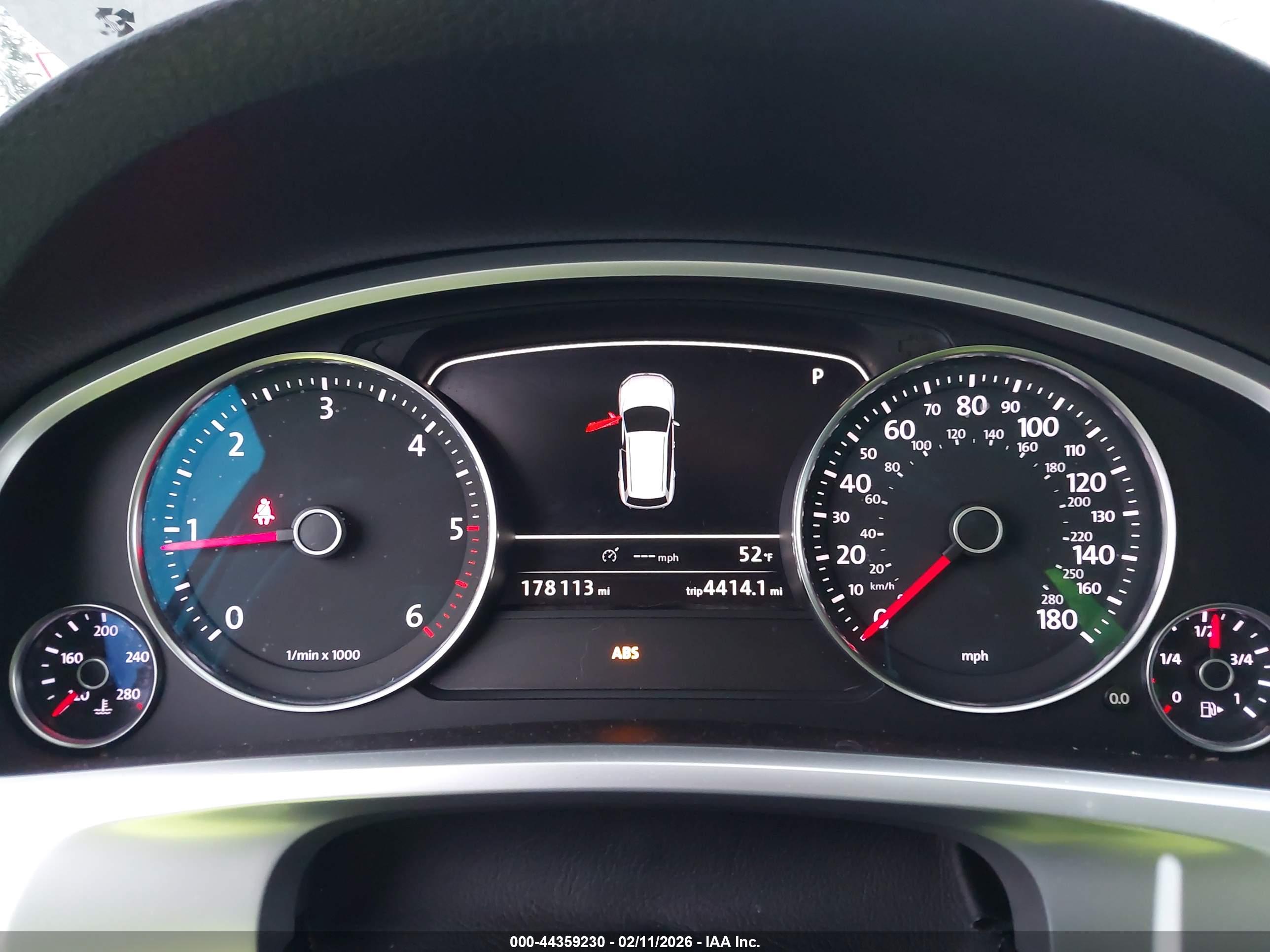 VOLKSWAGEN TOUAREG image 7