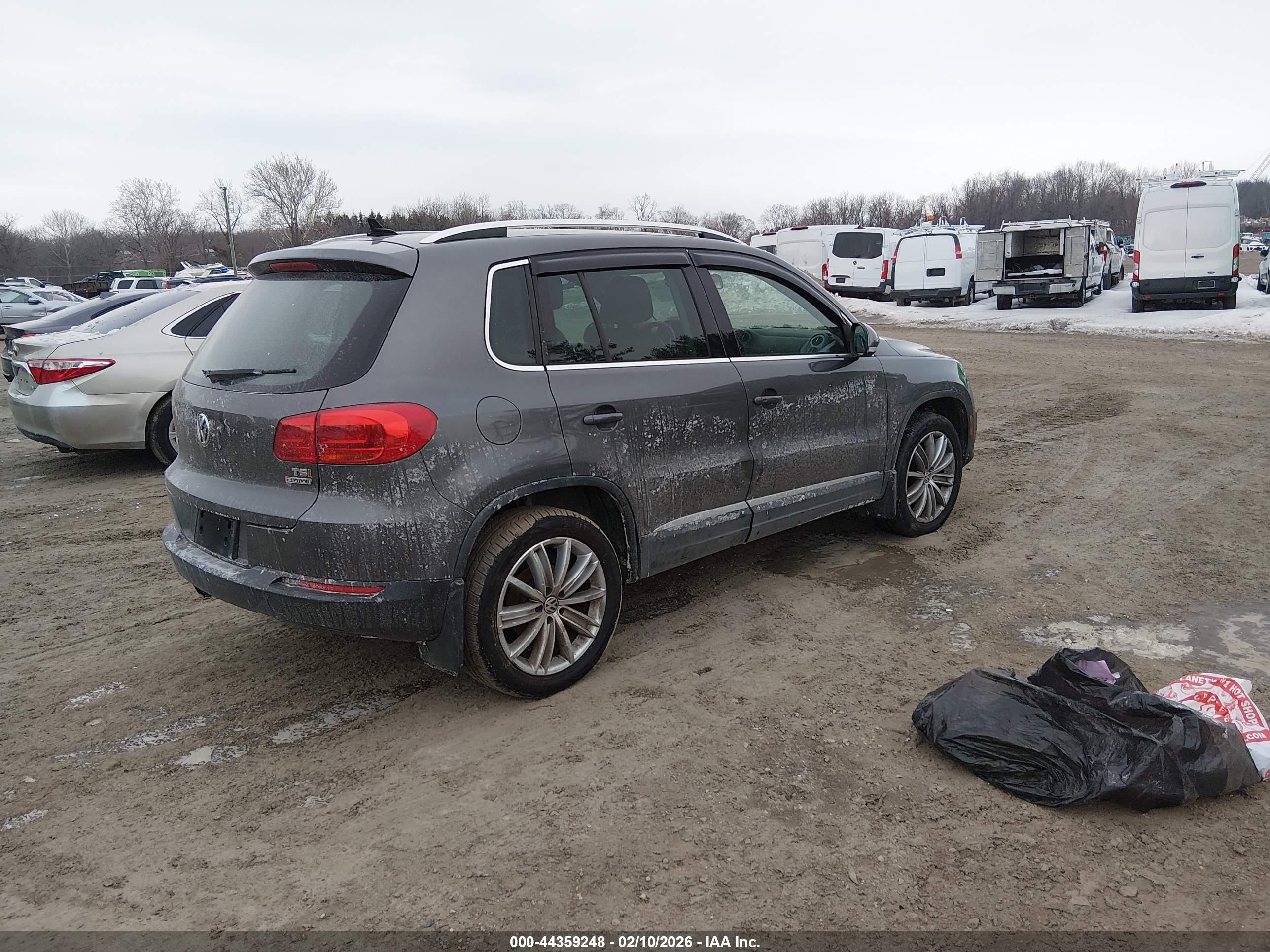 VOLKSWAGEN TIGUAN image 4