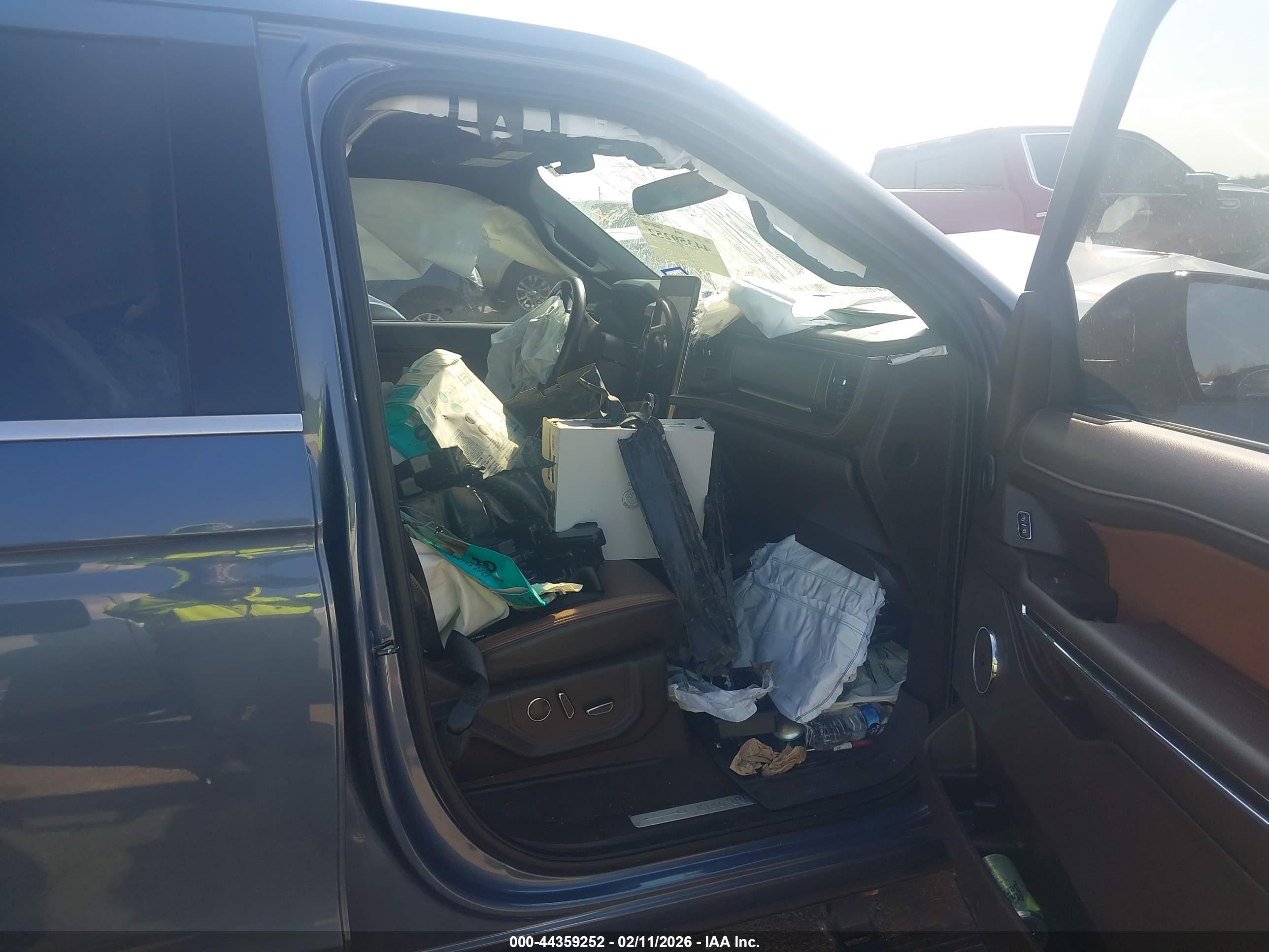 FORD EXPEDITION image 5