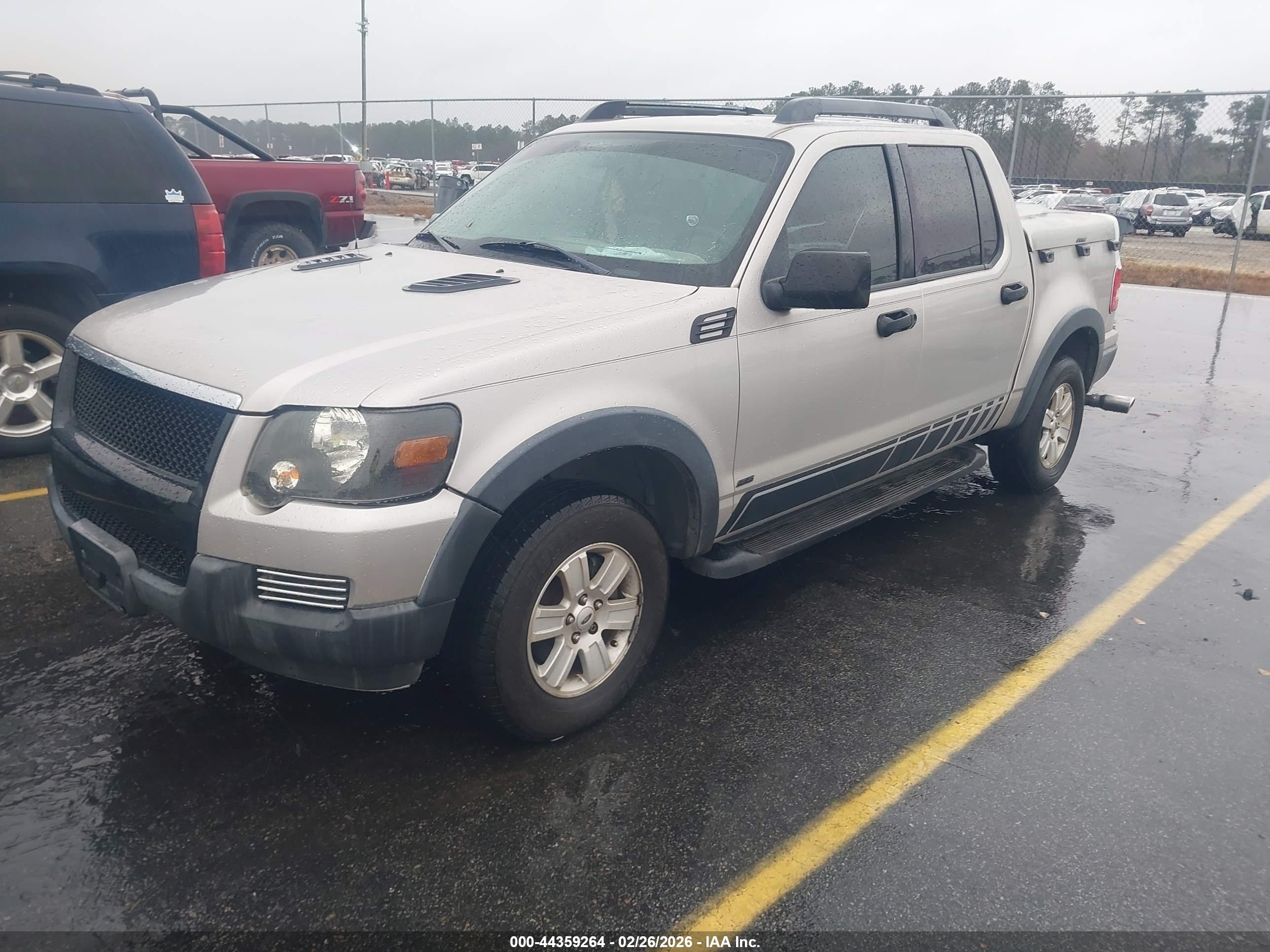 FORD EXPLORER image 2