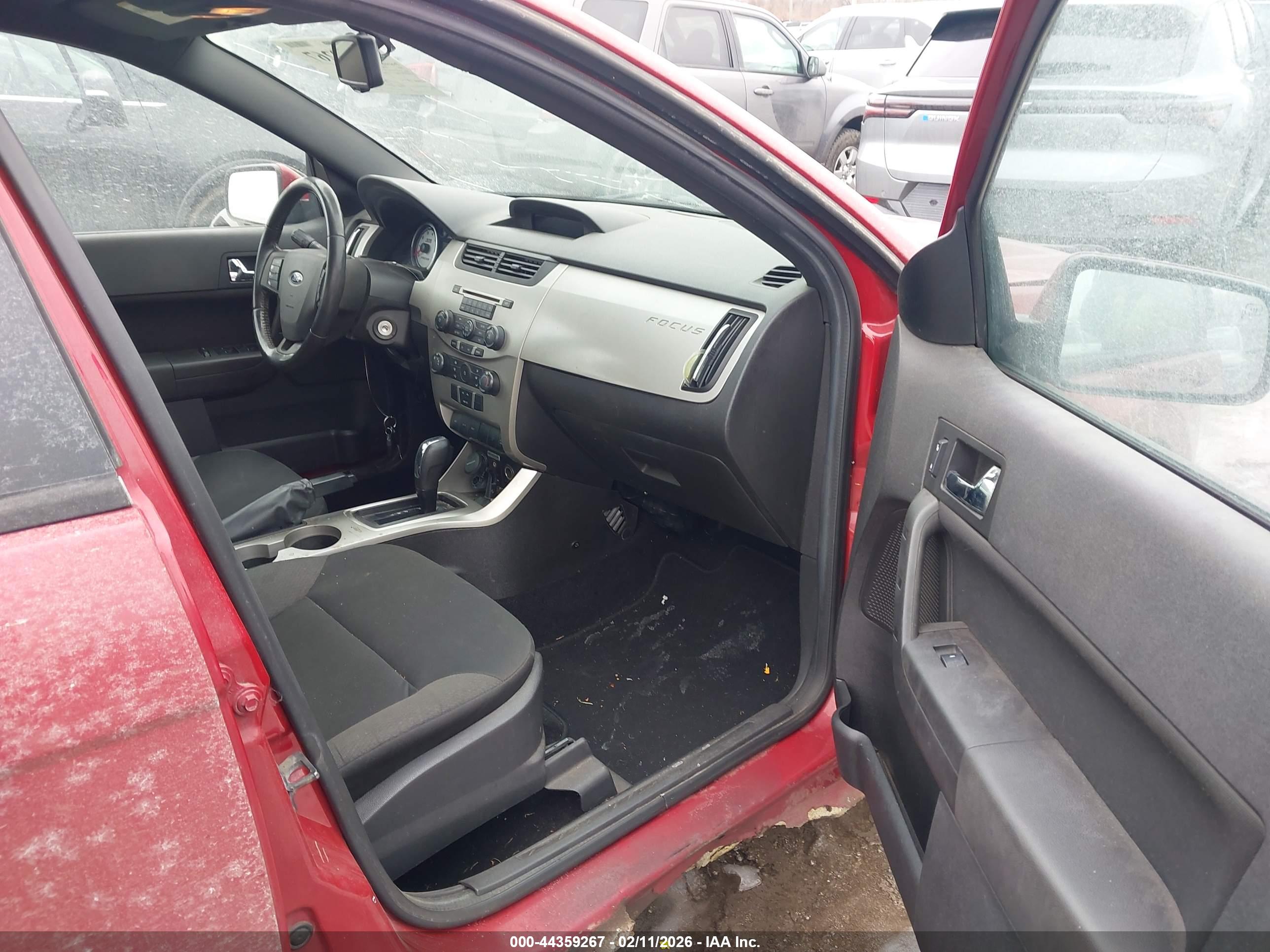 FORD FOCUS image 5