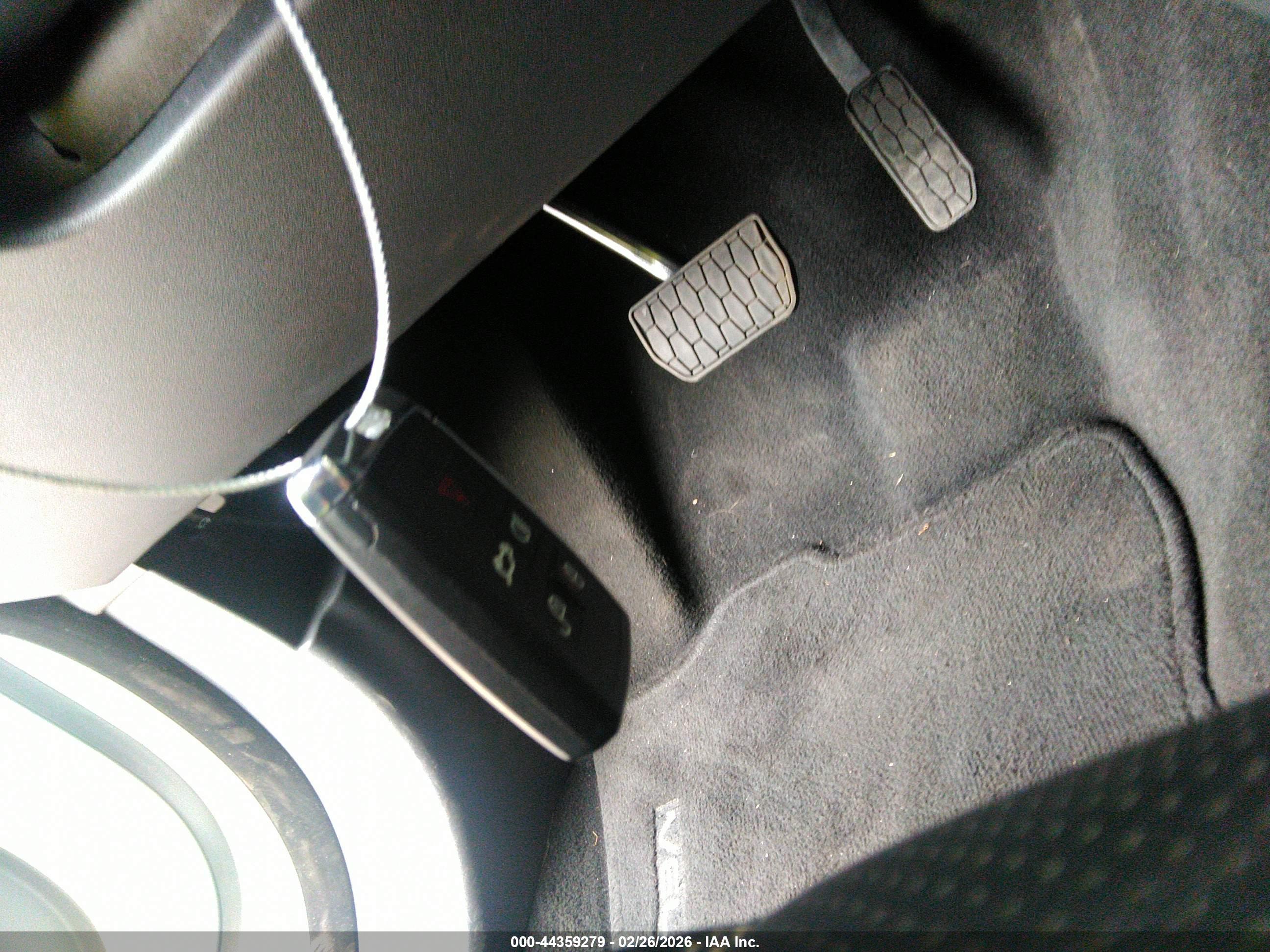 LAND ROVER image 11