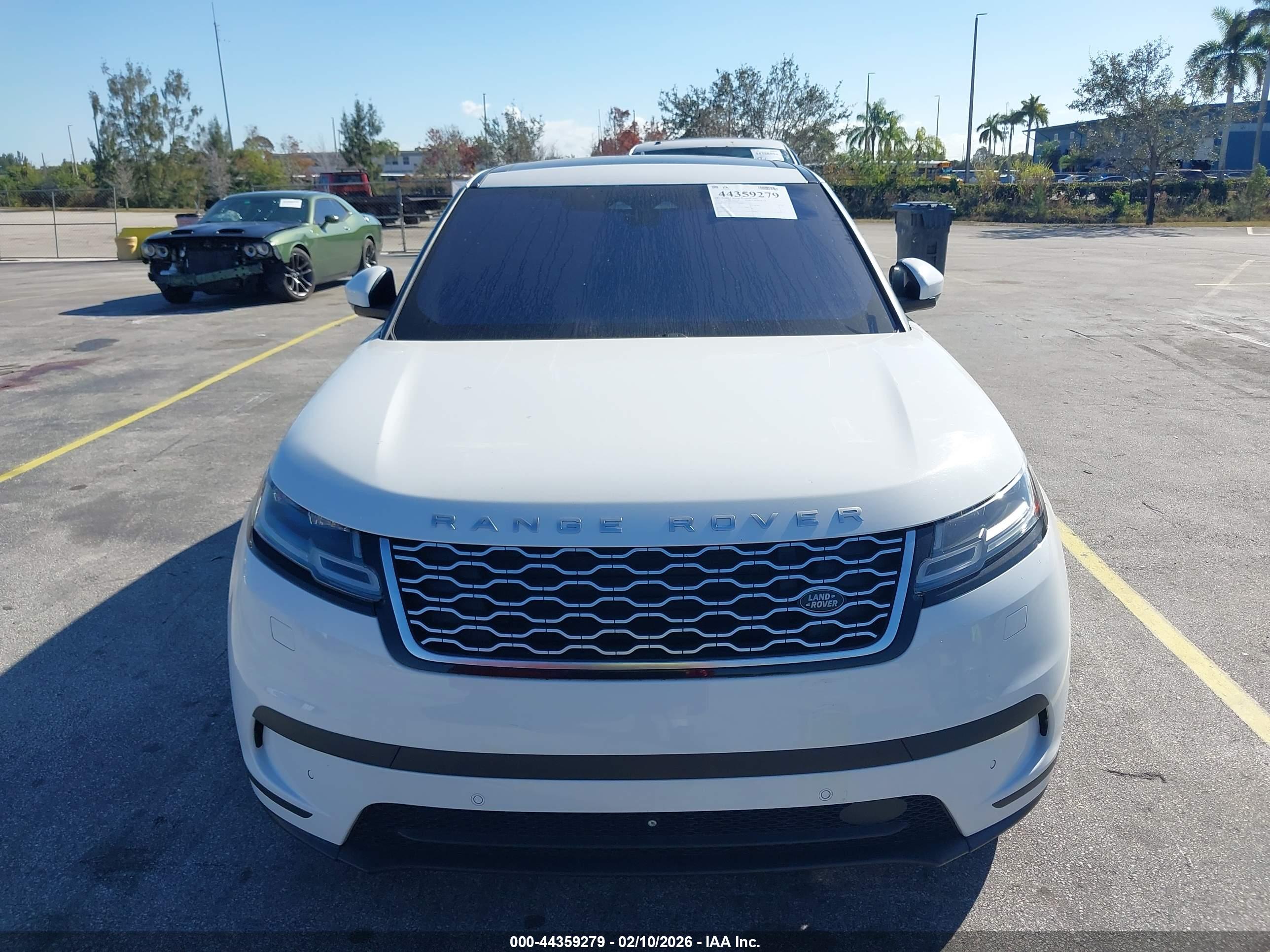 LAND ROVER image 6