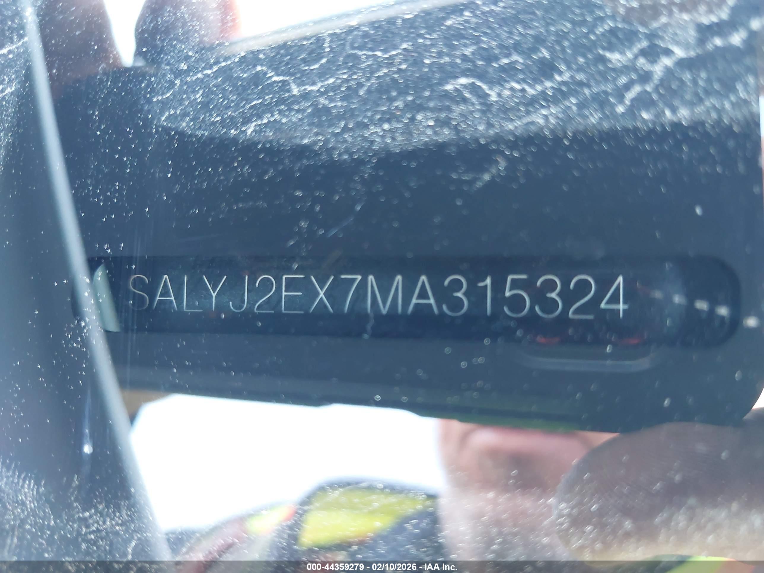 LAND ROVER image 9