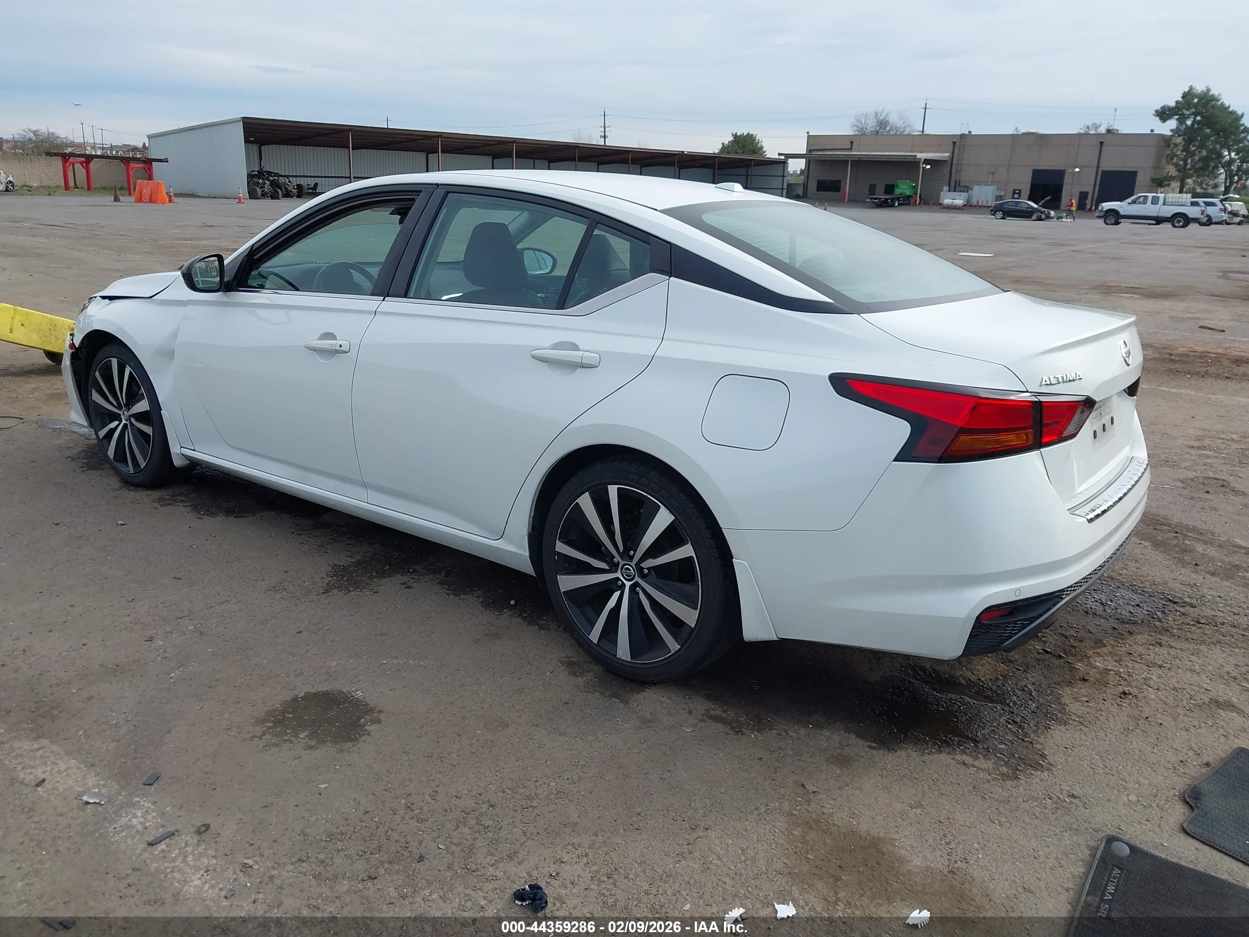 NISSAN ALTIMA image 3
