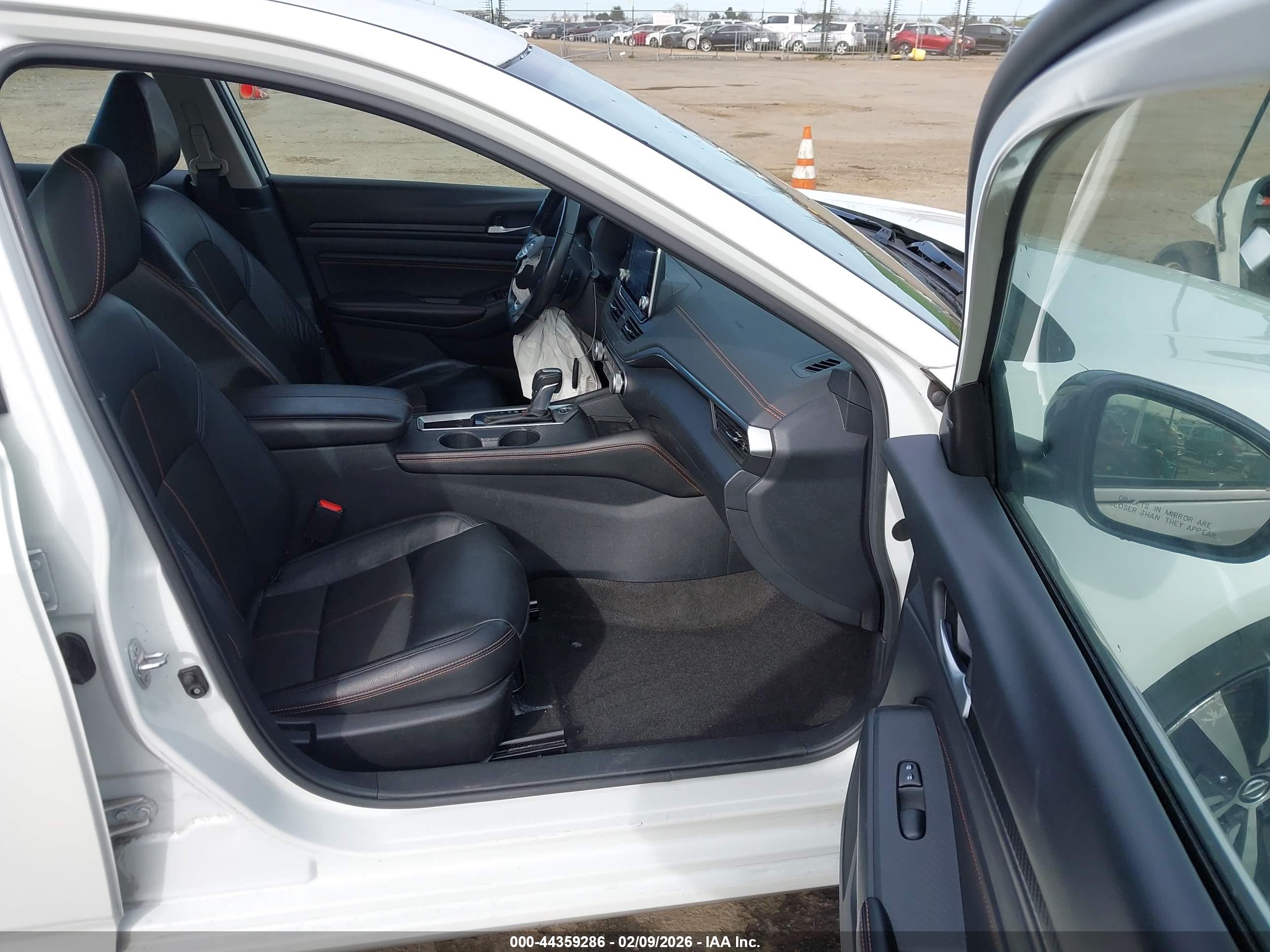 NISSAN ALTIMA image 5
