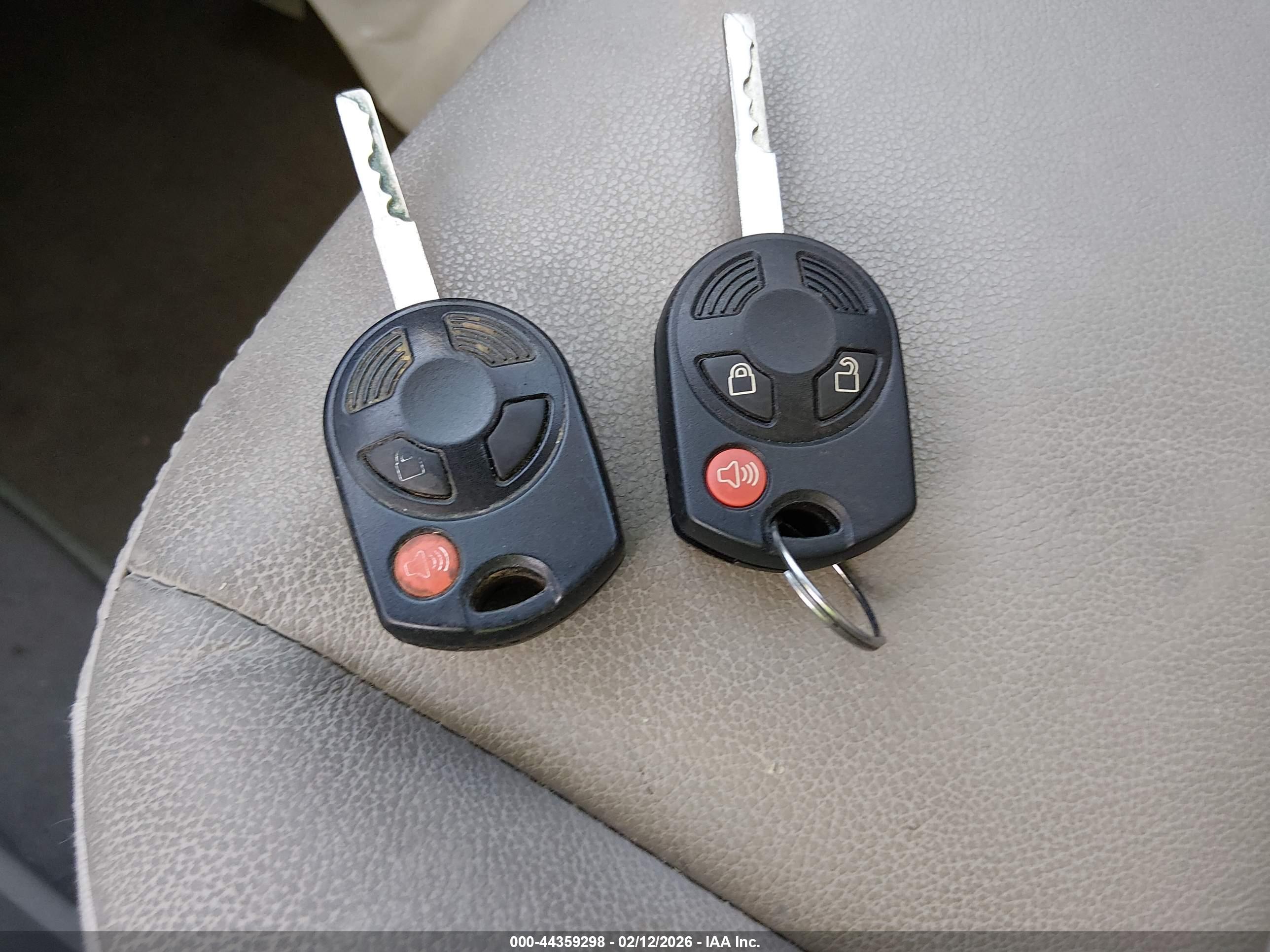 FORD ESCAPE image 11