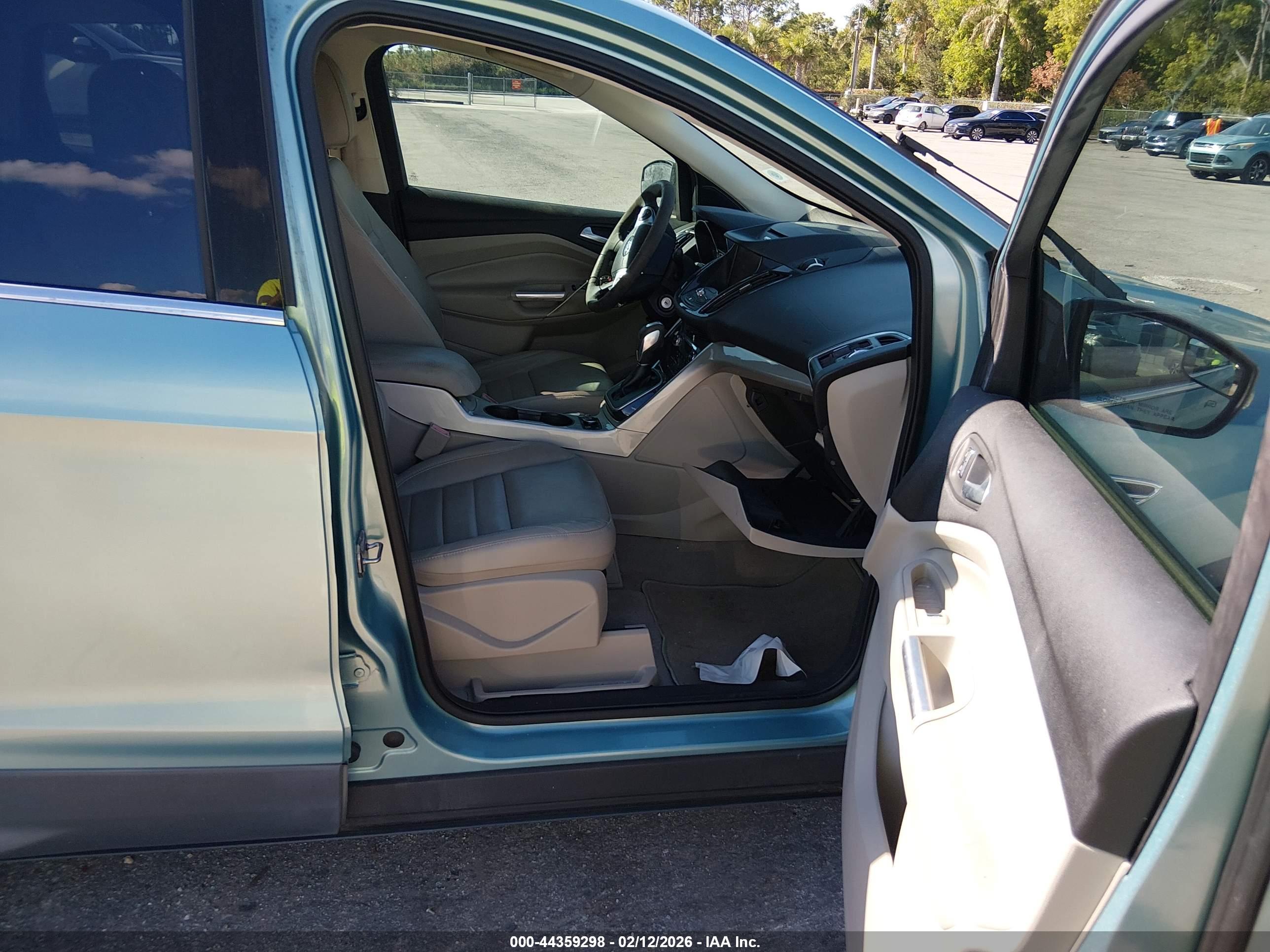 FORD ESCAPE image 5