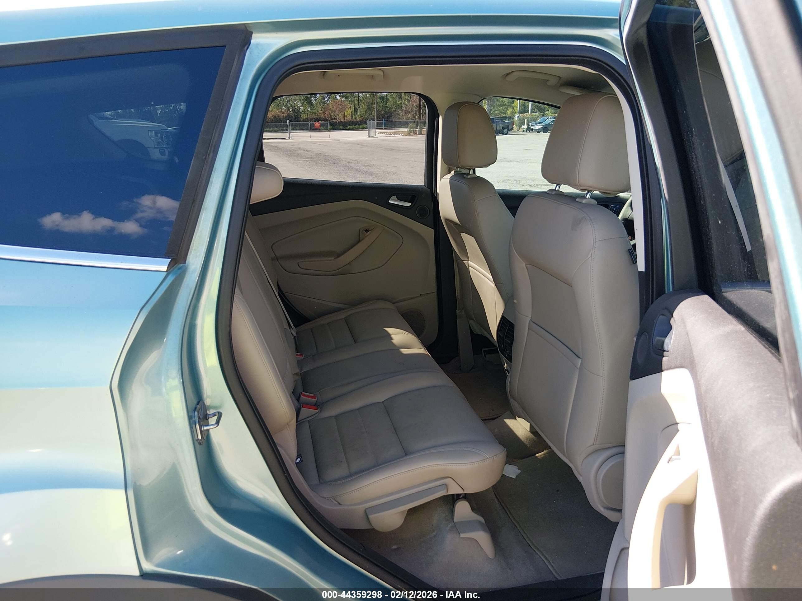 FORD ESCAPE image 8