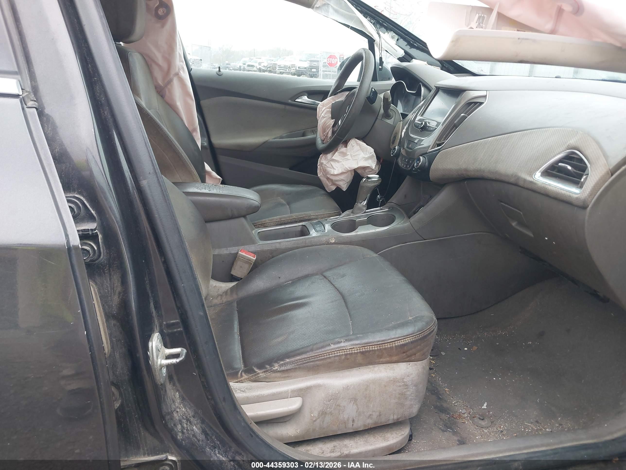 CHEVROLET CRUZE image 5