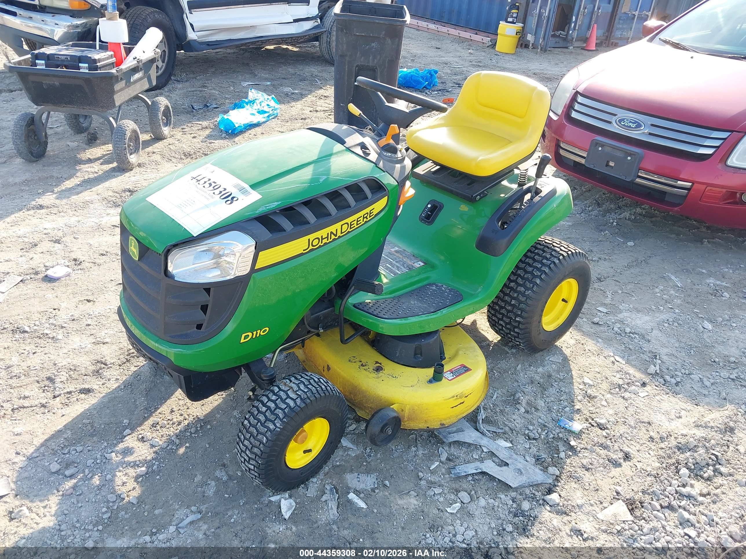 JOHN DEERE image 2