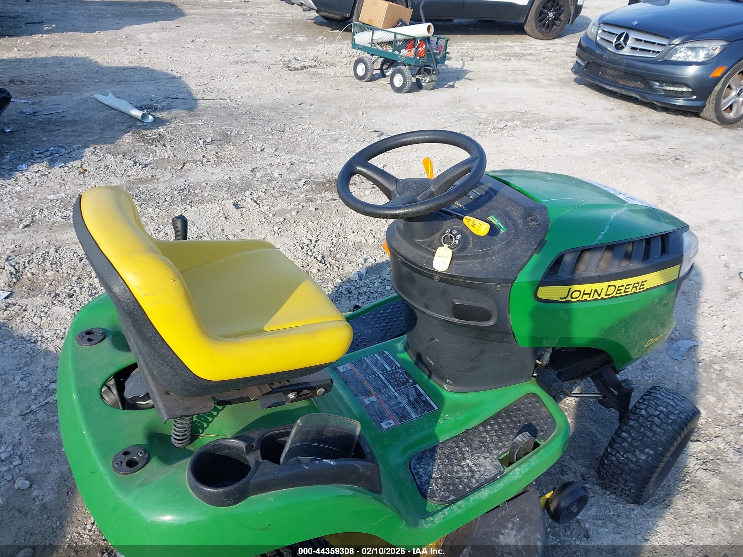 JOHN DEERE image 5