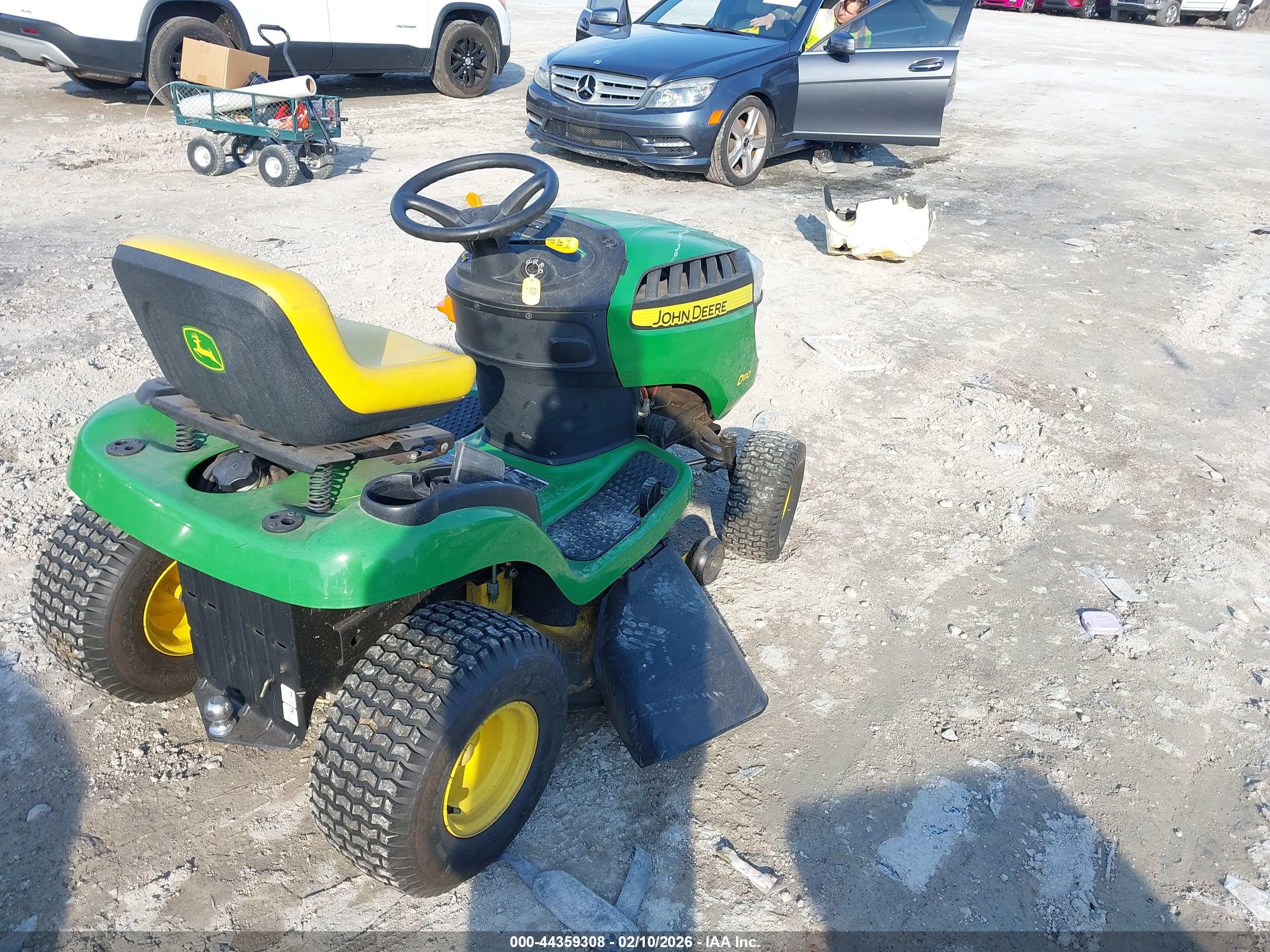 JOHN DEERE image 8