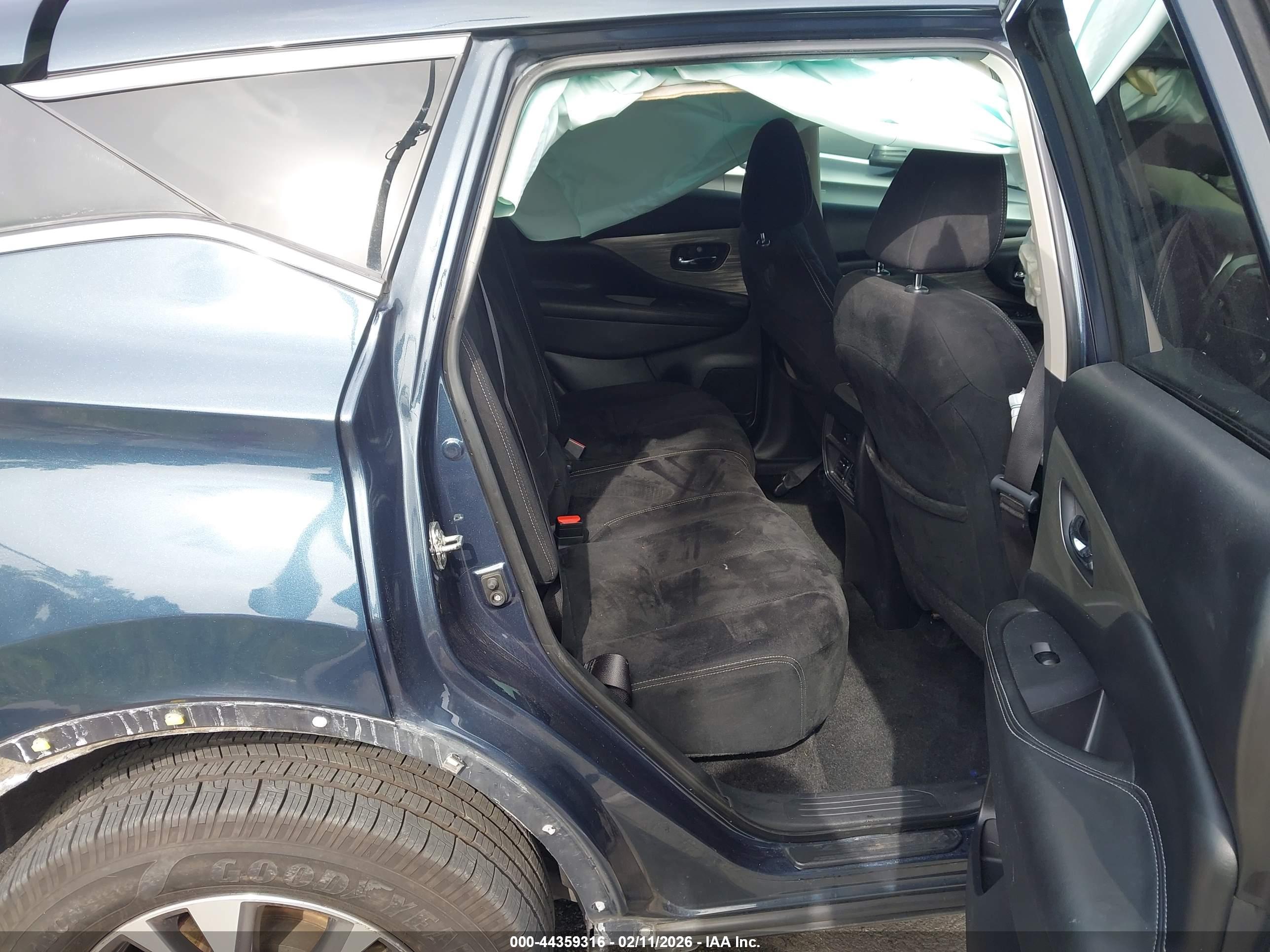 NISSAN MURANO image 8