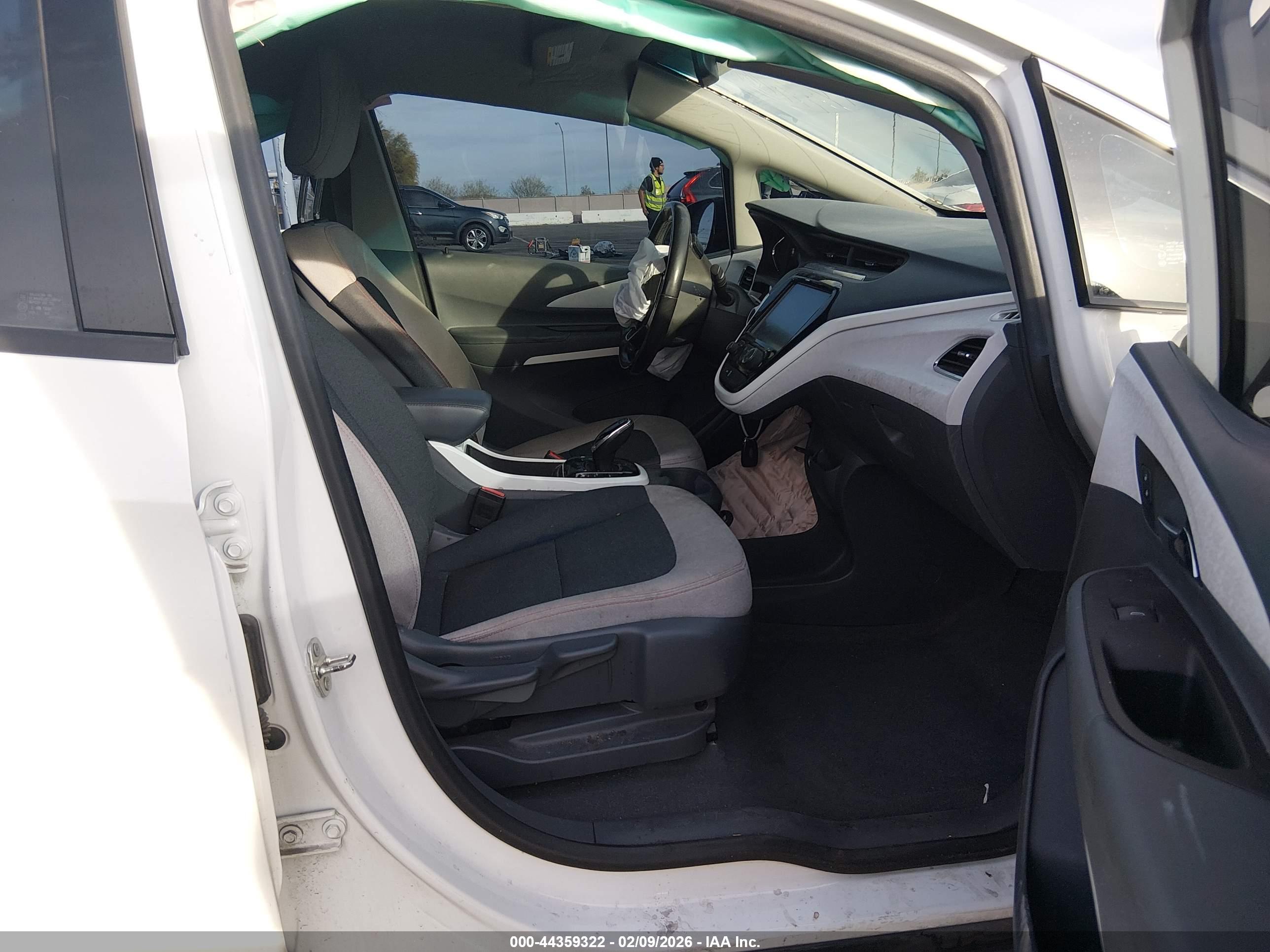 CHEVROLET BOLT image 5
