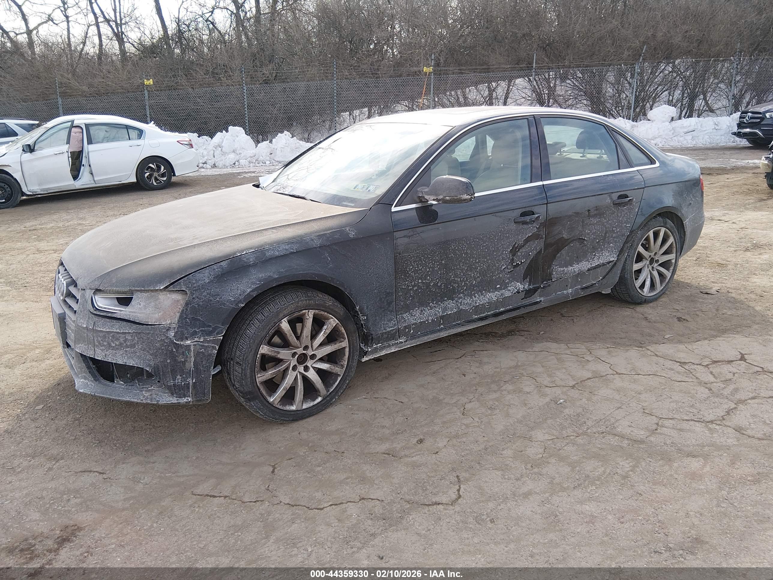 AUDI A4 image 2