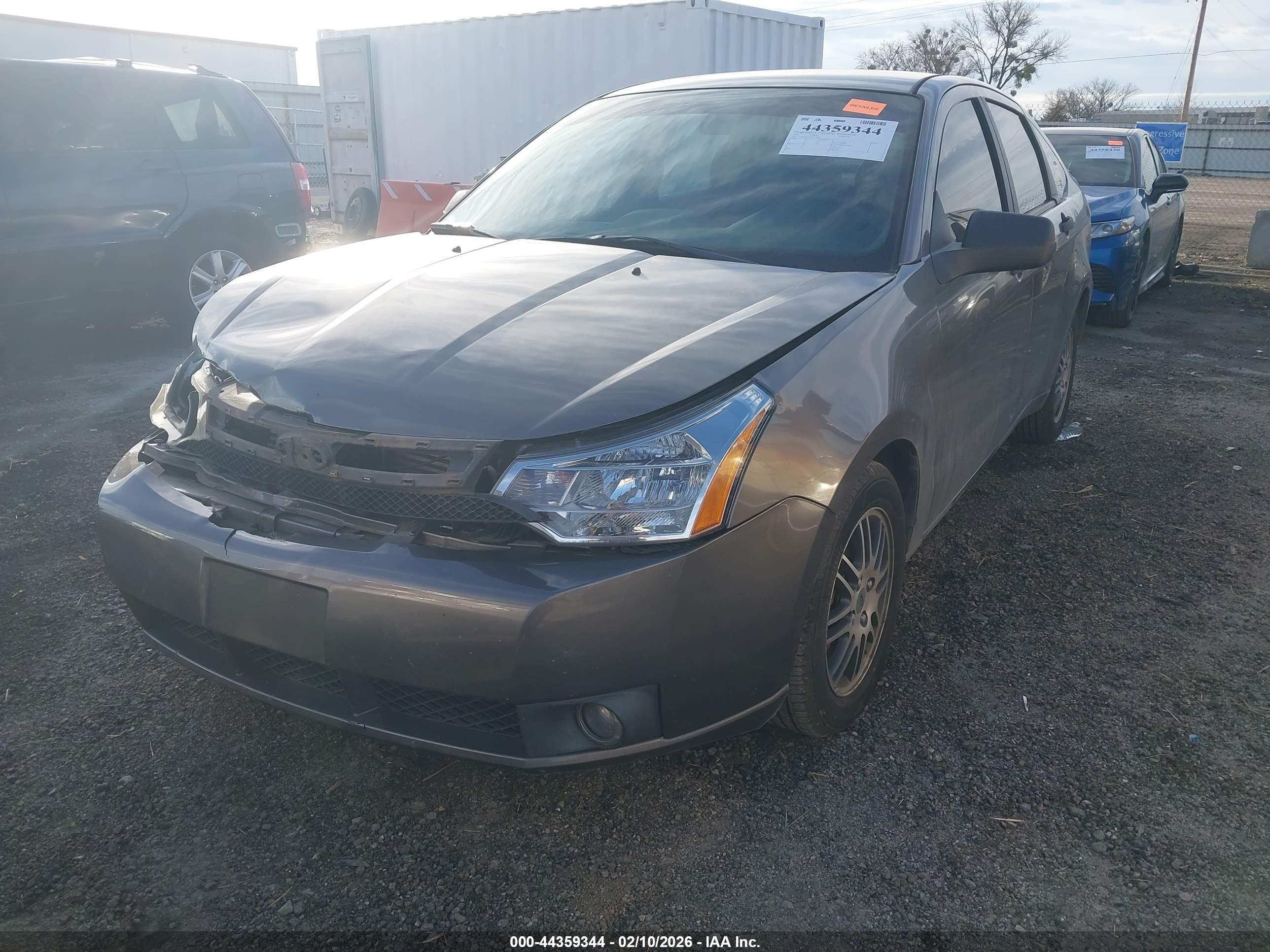 FORD FOCUS image 2
