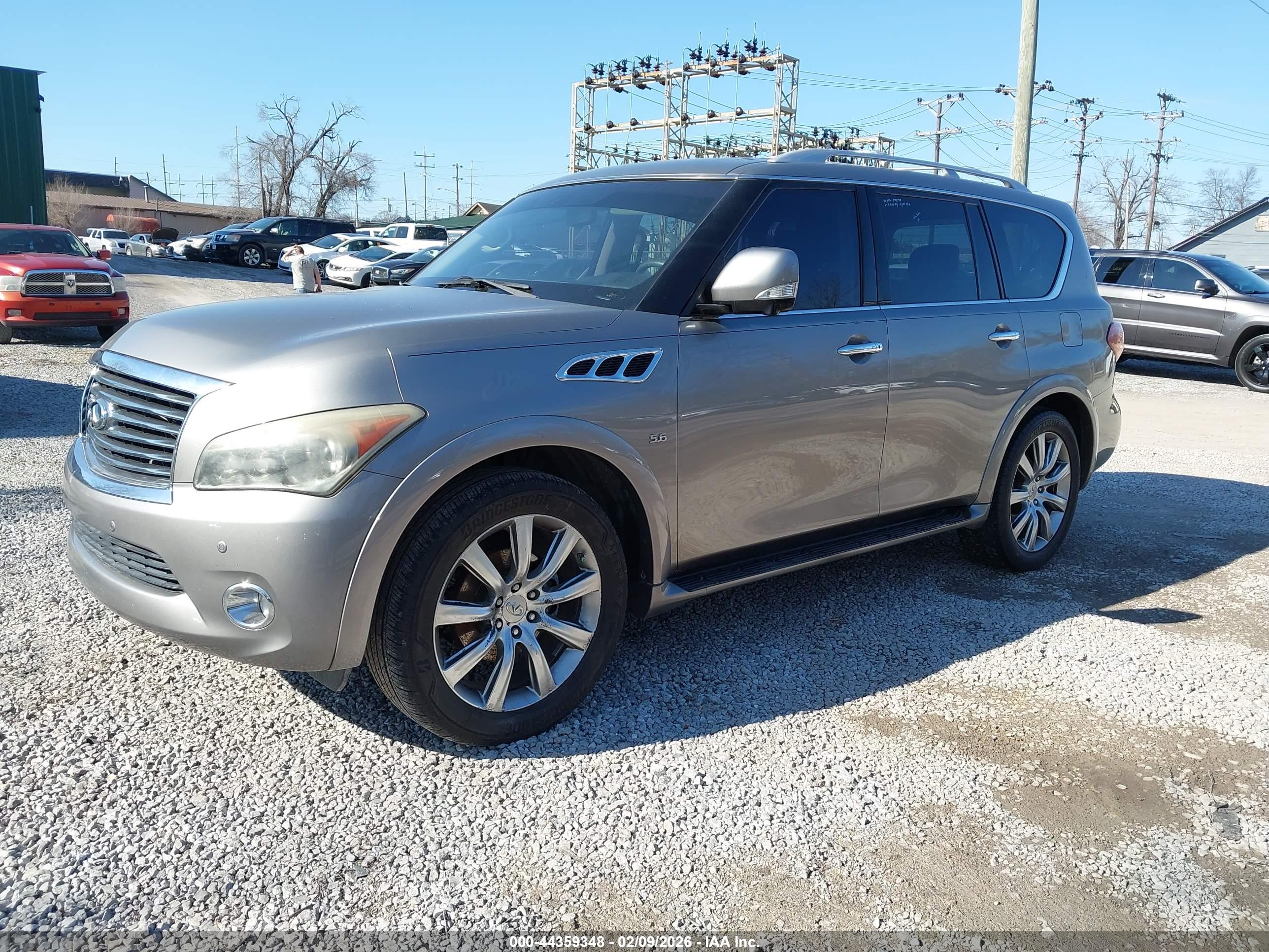 INFINITI QX80 image 2