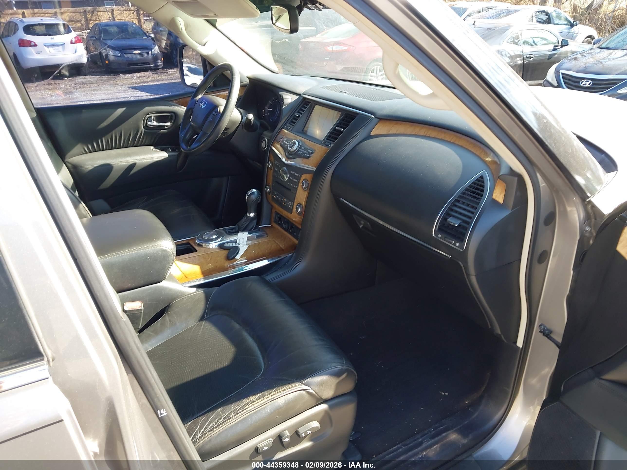 INFINITI QX80 image 5