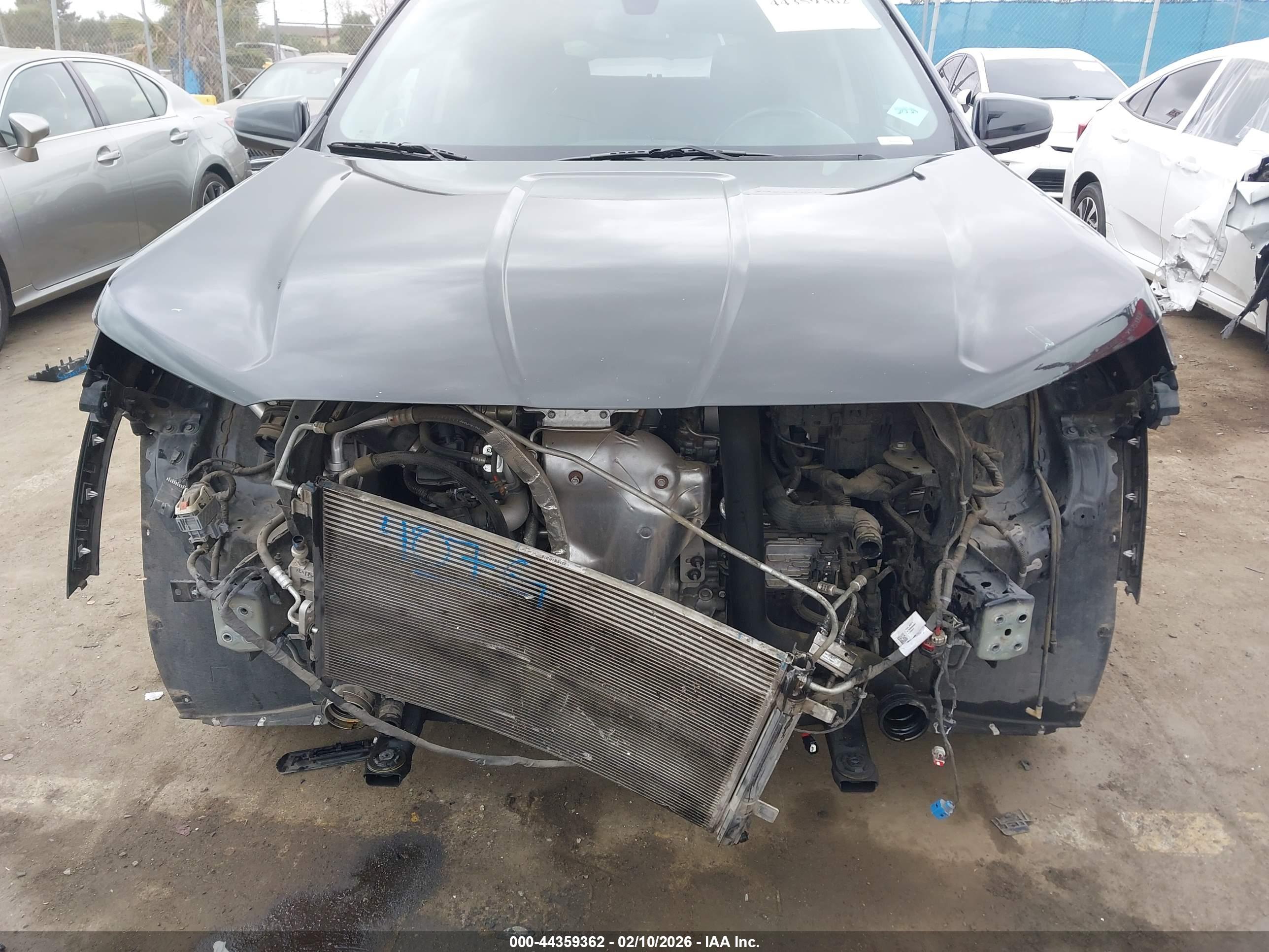 GMC TERRAIN image 6