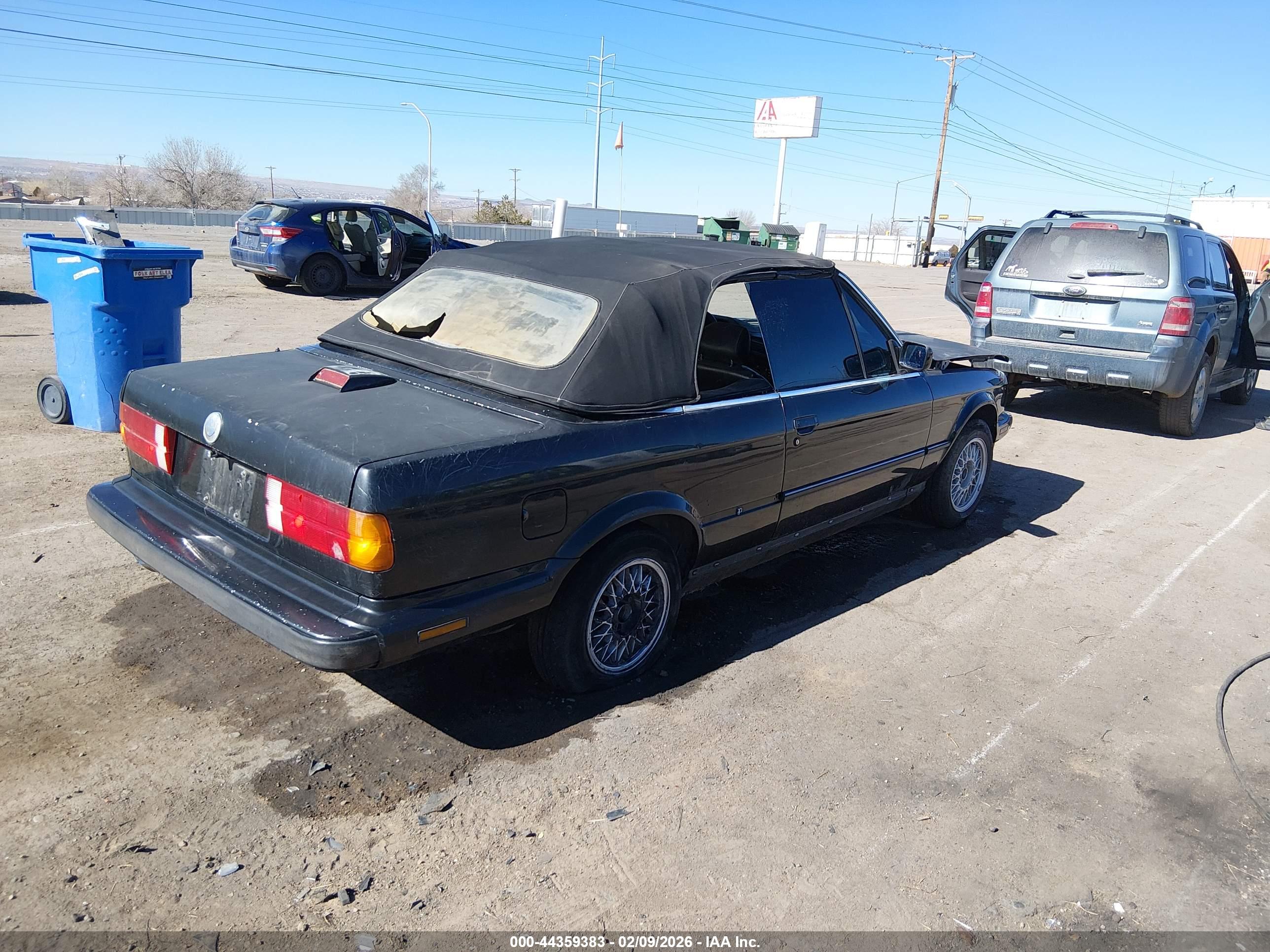 BMW 325 image 4